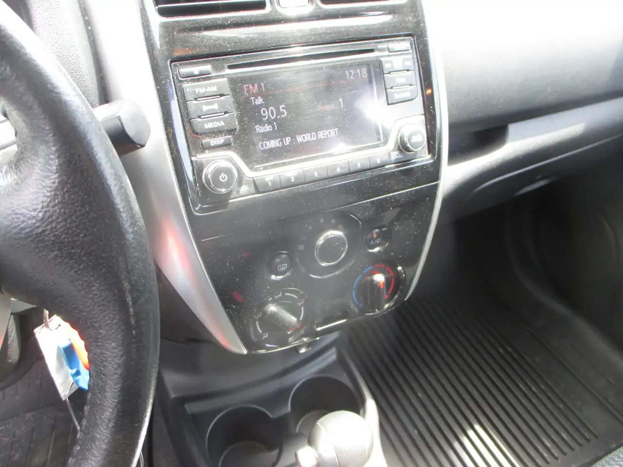 Nissan Note снимка Nissan Note