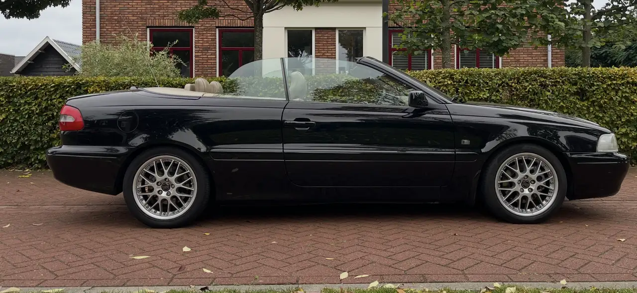 Volvo C70 2.3 T5 Prestige, foto 2