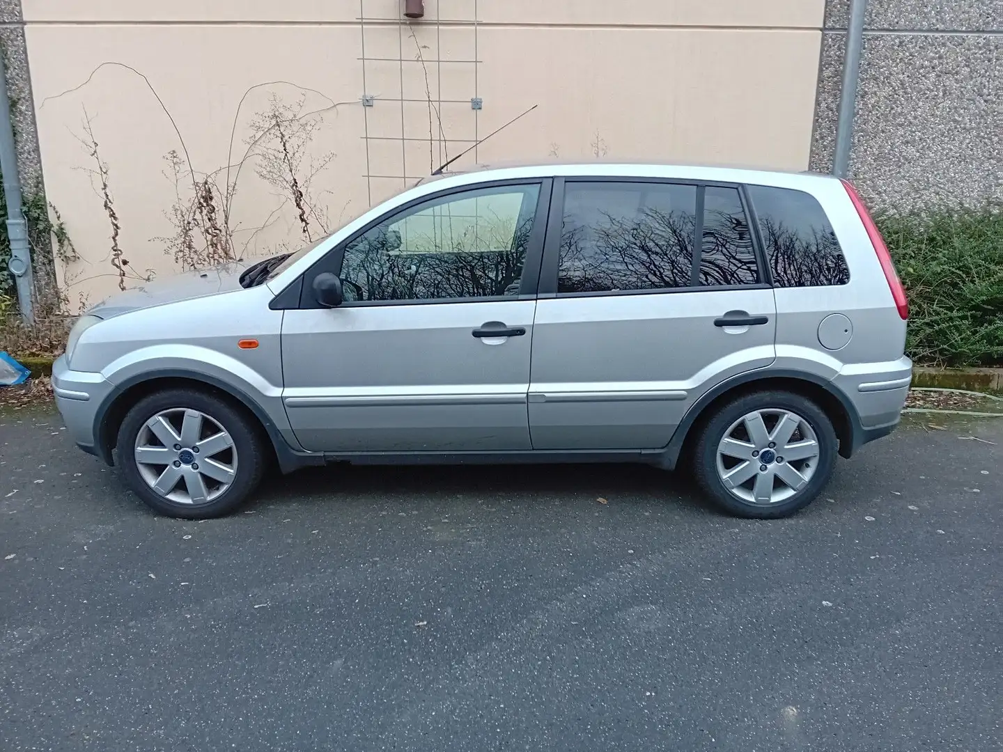 Ford Fusion Plus TÜV 11.2025, Klimaanlage Silber - 1