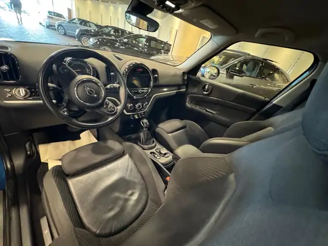 Mini Cooper Se view 8