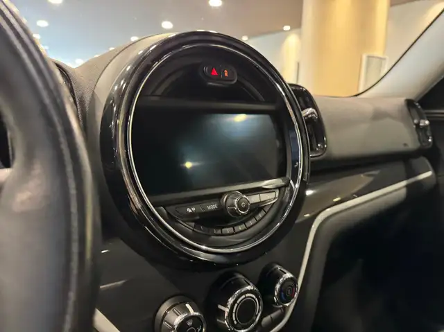 Mini Cooper Se view 10