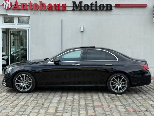 Mercedes-Benz E-Class view 9