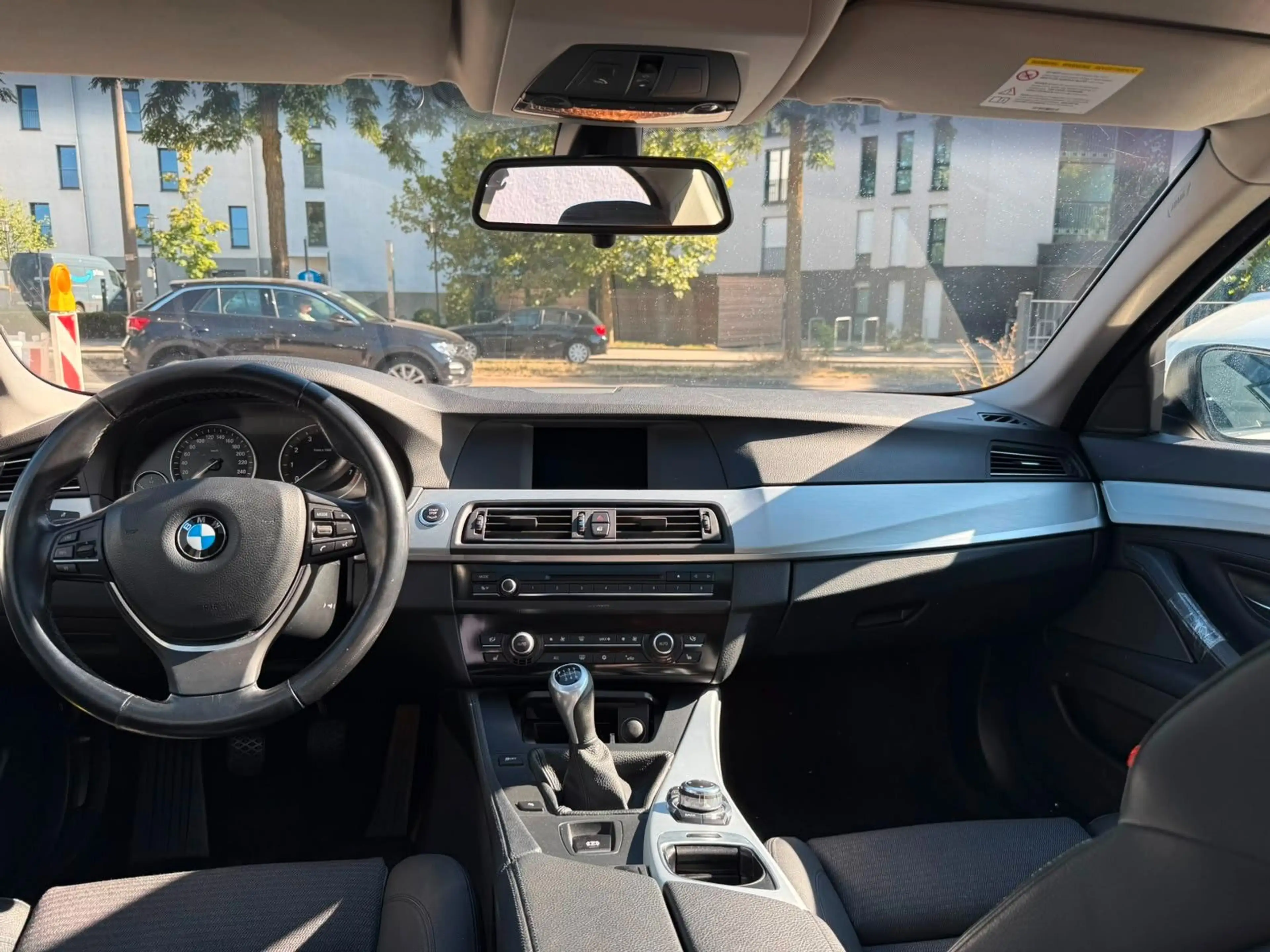 BMW 523 i Limousine*Schiebedach*1.Hand*Temp*AHK*Xenon — photo 10