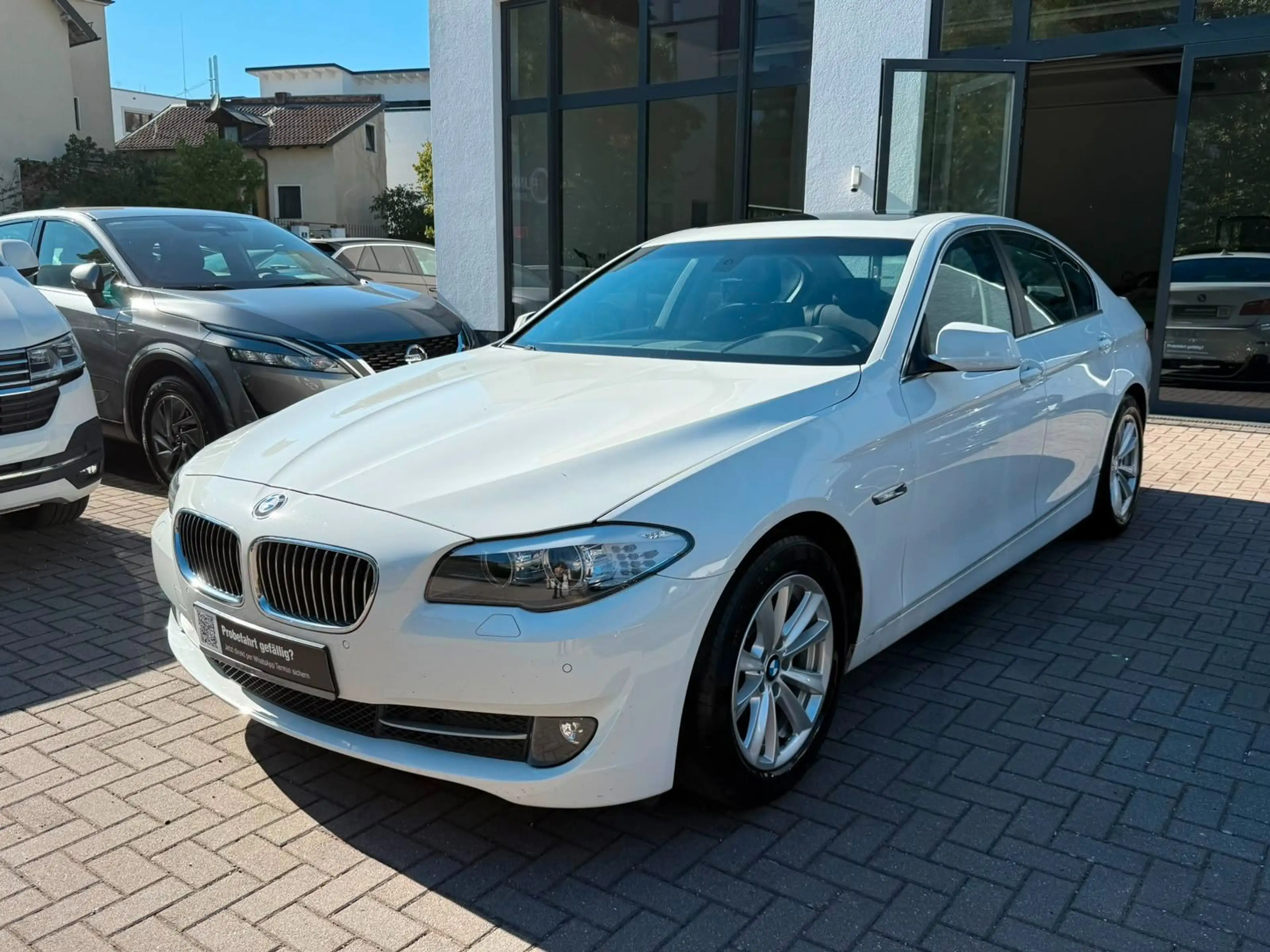BMW 523 i Limousine*Schiebedach*1.Hand*Temp*AHK*Xenon