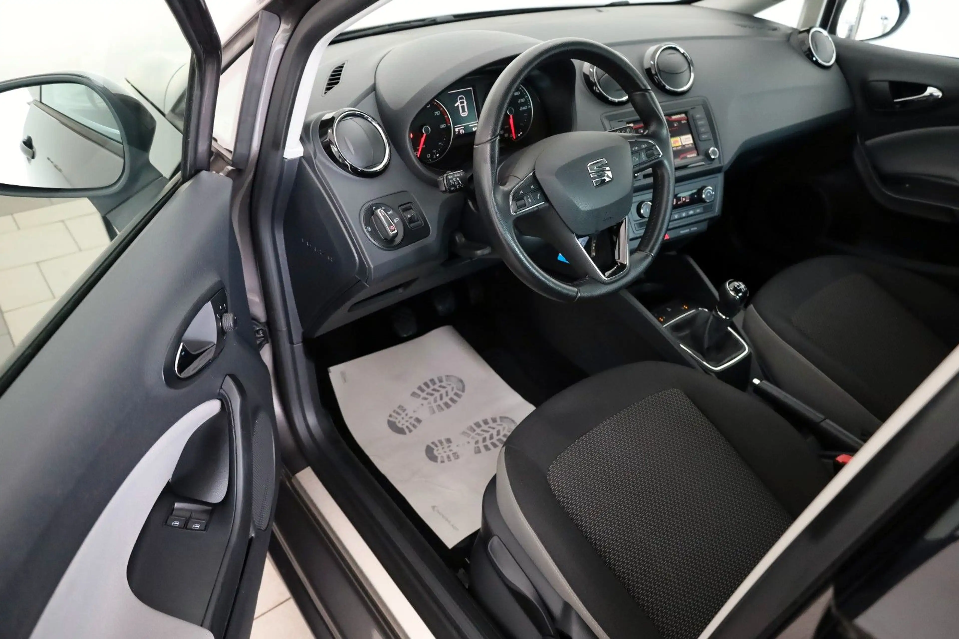 SEAT Ibiza Style, SH,PDC,Klima,Tempomat,8fach bereift — photo 9