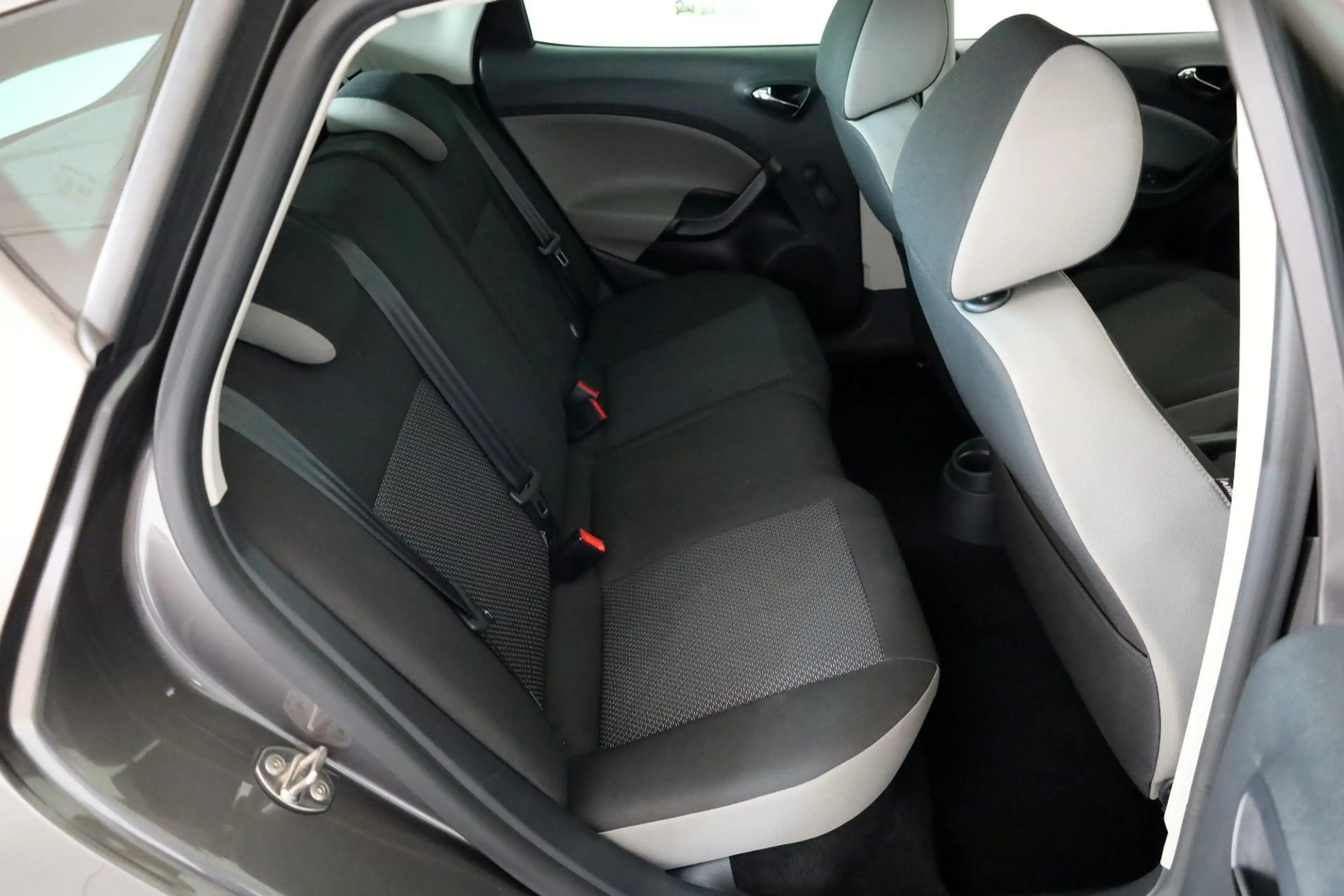 SEAT Ibiza Style, SH,PDC,Klima,Tempomat,8fach bereift — photo 6
