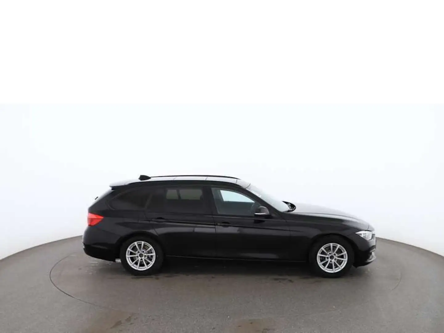 BMW 320 d Touring Dynamics Luxury Aut LED SKY NAV PDC Fekete - 2
