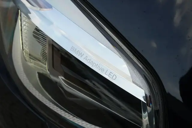 BMW X4 view 12