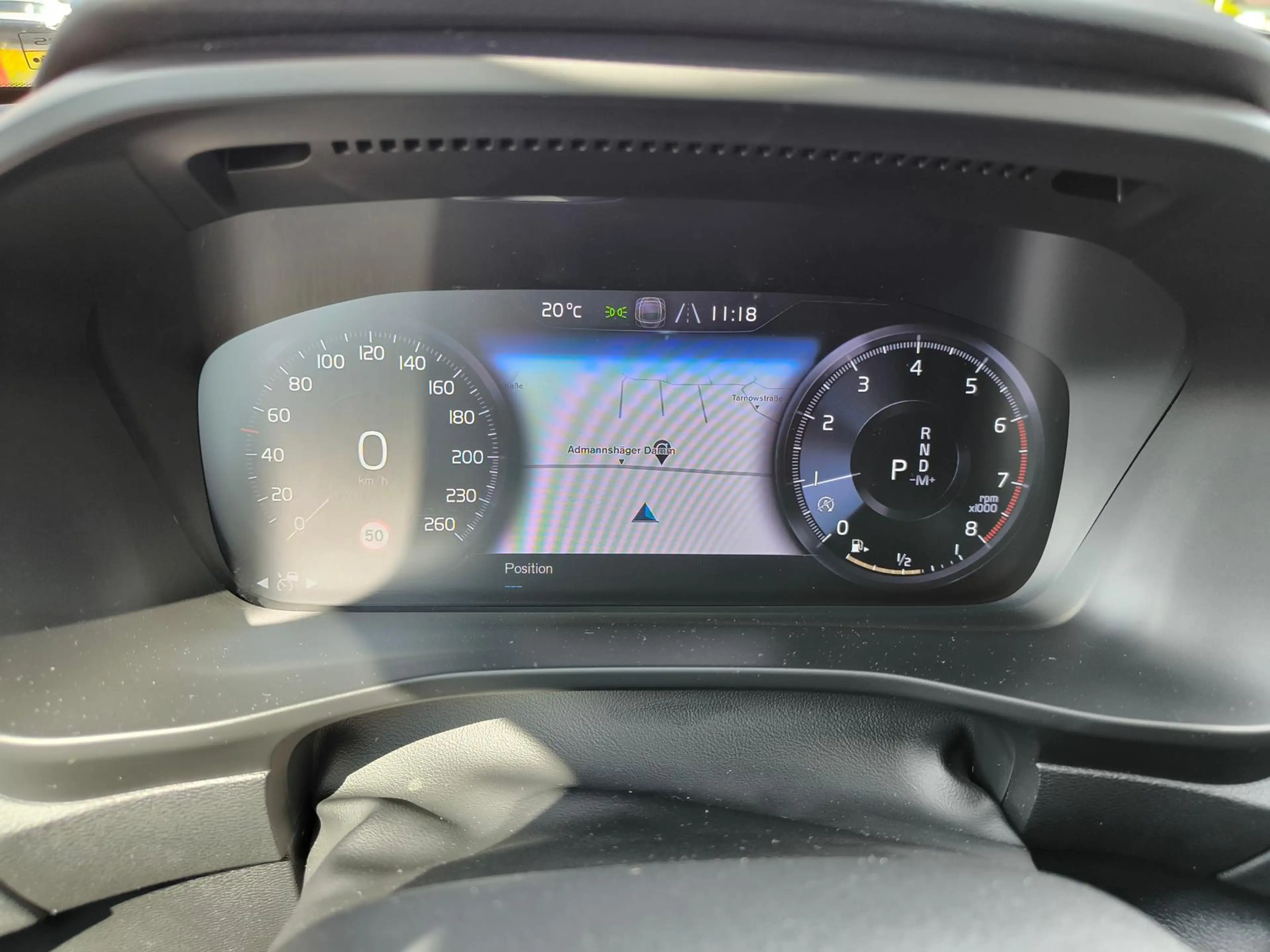 Volvo XC40 T3 Benzin Momentum Pro Navi / ACC / Kamera — photo 15