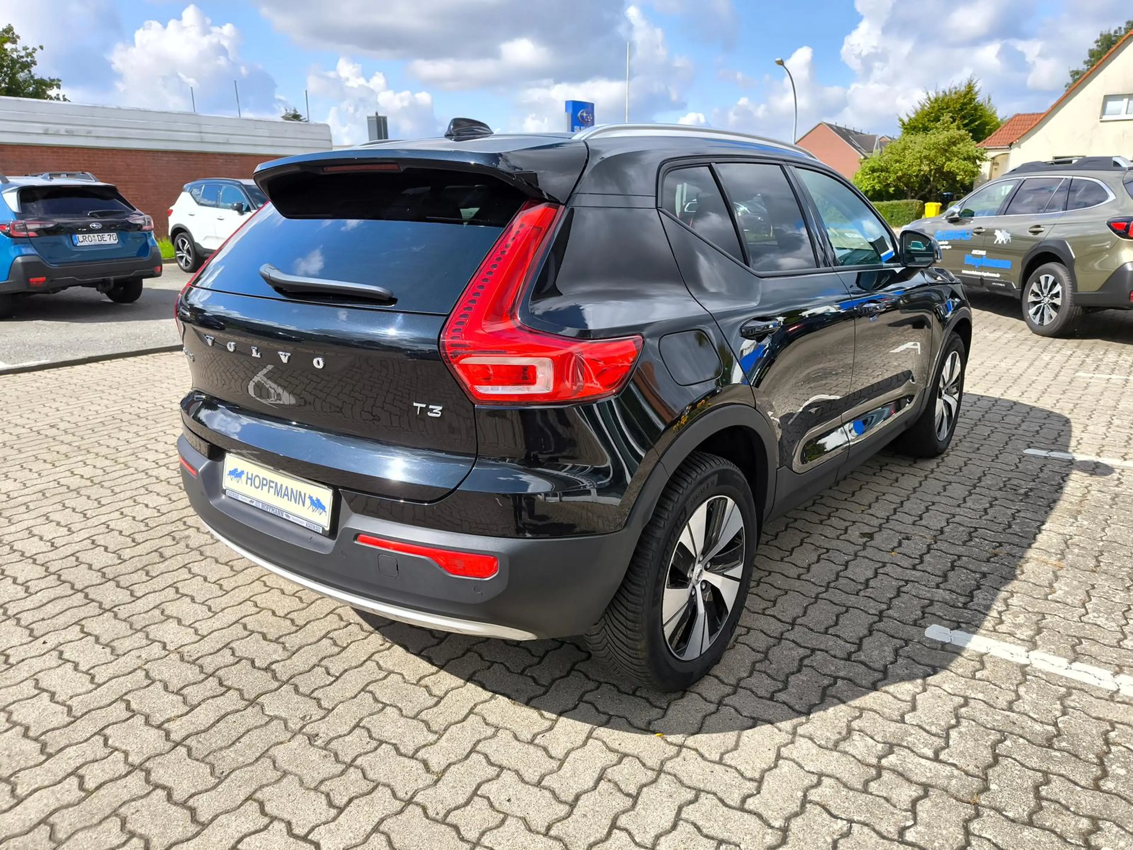 Volvo XC40 T3 Benzin Momentum Pro Navi / ACC / Kamera — photo 5