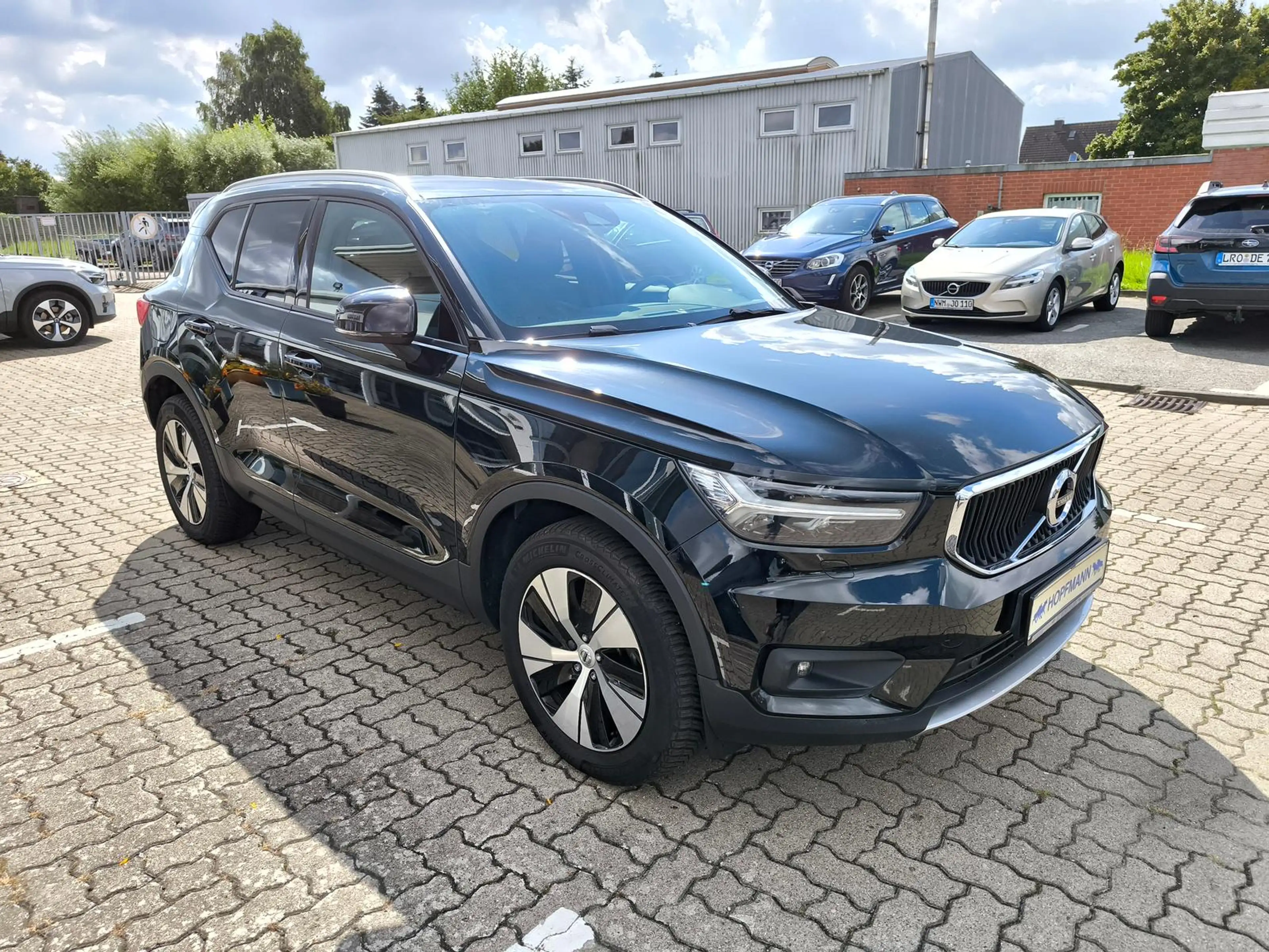 Volvo XC40 T3 Benzin Momentum Pro Navi / ACC / Kamera — photo 6