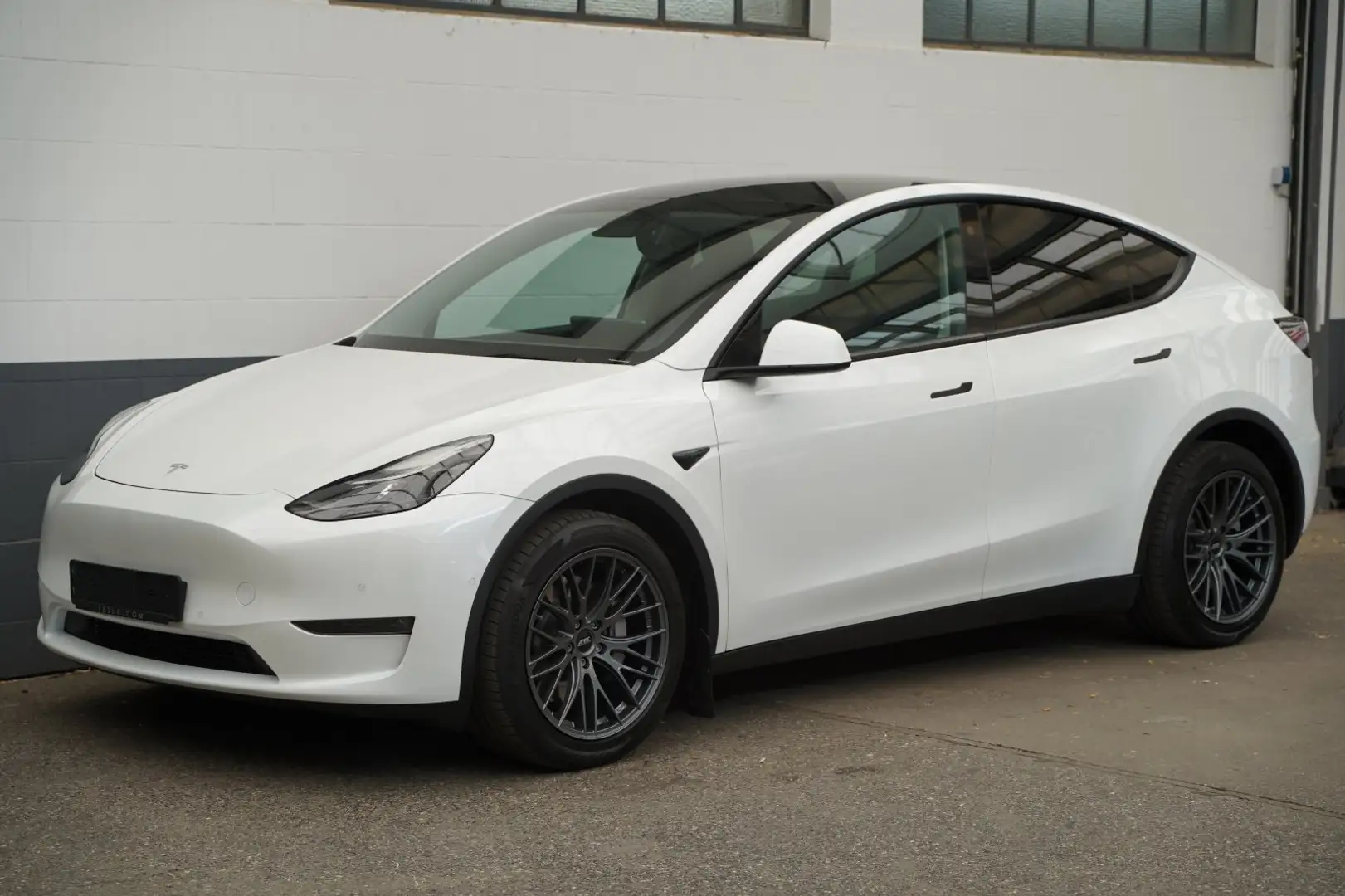 Tesla Model Y Long Range AWD *Matrix-LED* Weiß - 1