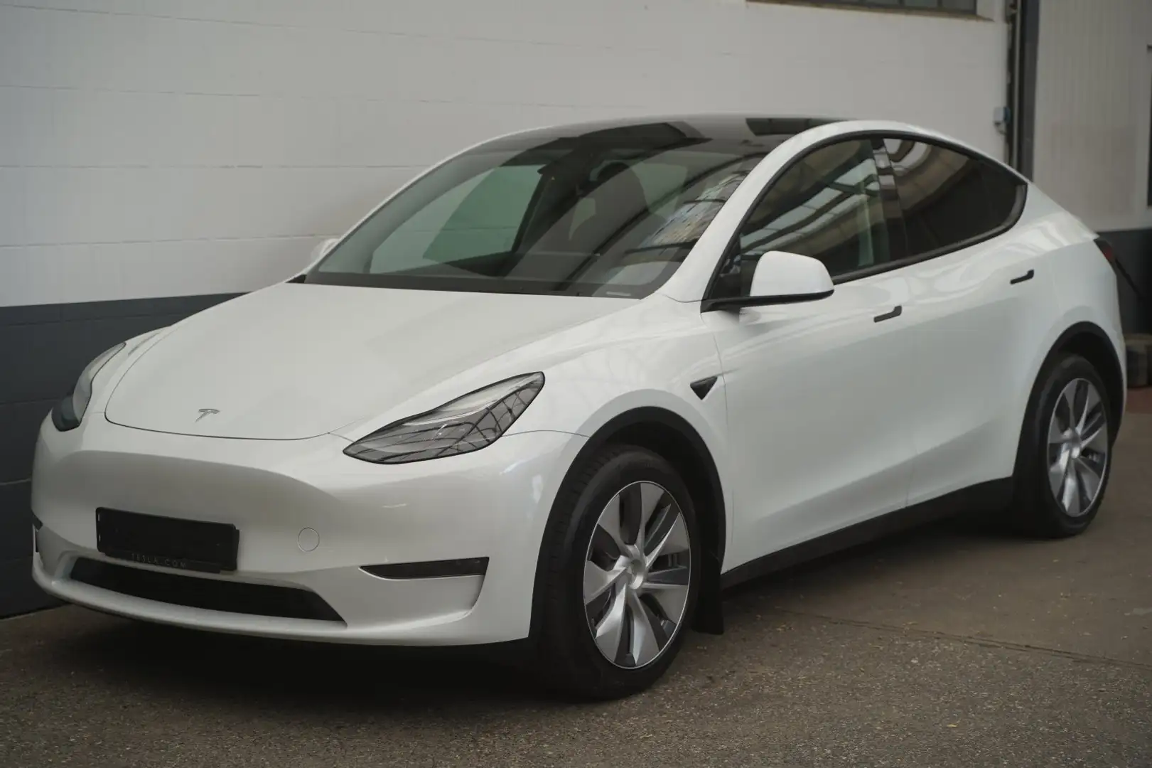 Tesla Model Y Long Range AWD *Matrix-LED* Білий - 2