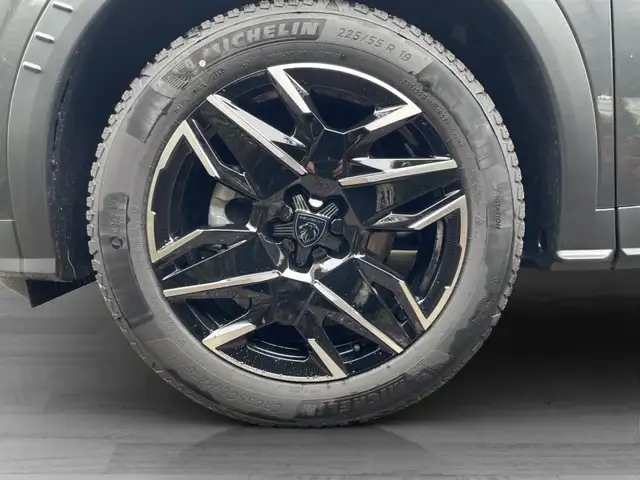 Peugeot 3008 GT Hybrid 145 e-DCS6 Ansicht 16