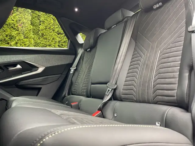 Peugeot 3008 GT Hybrid 145 e-DCS6 Ansicht 15