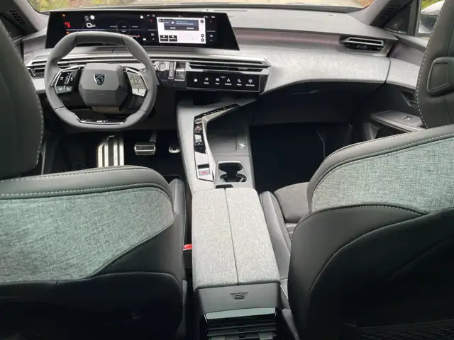 Peugeot 3008 GT Hybrid 145 e-DCS6 Ansicht 9