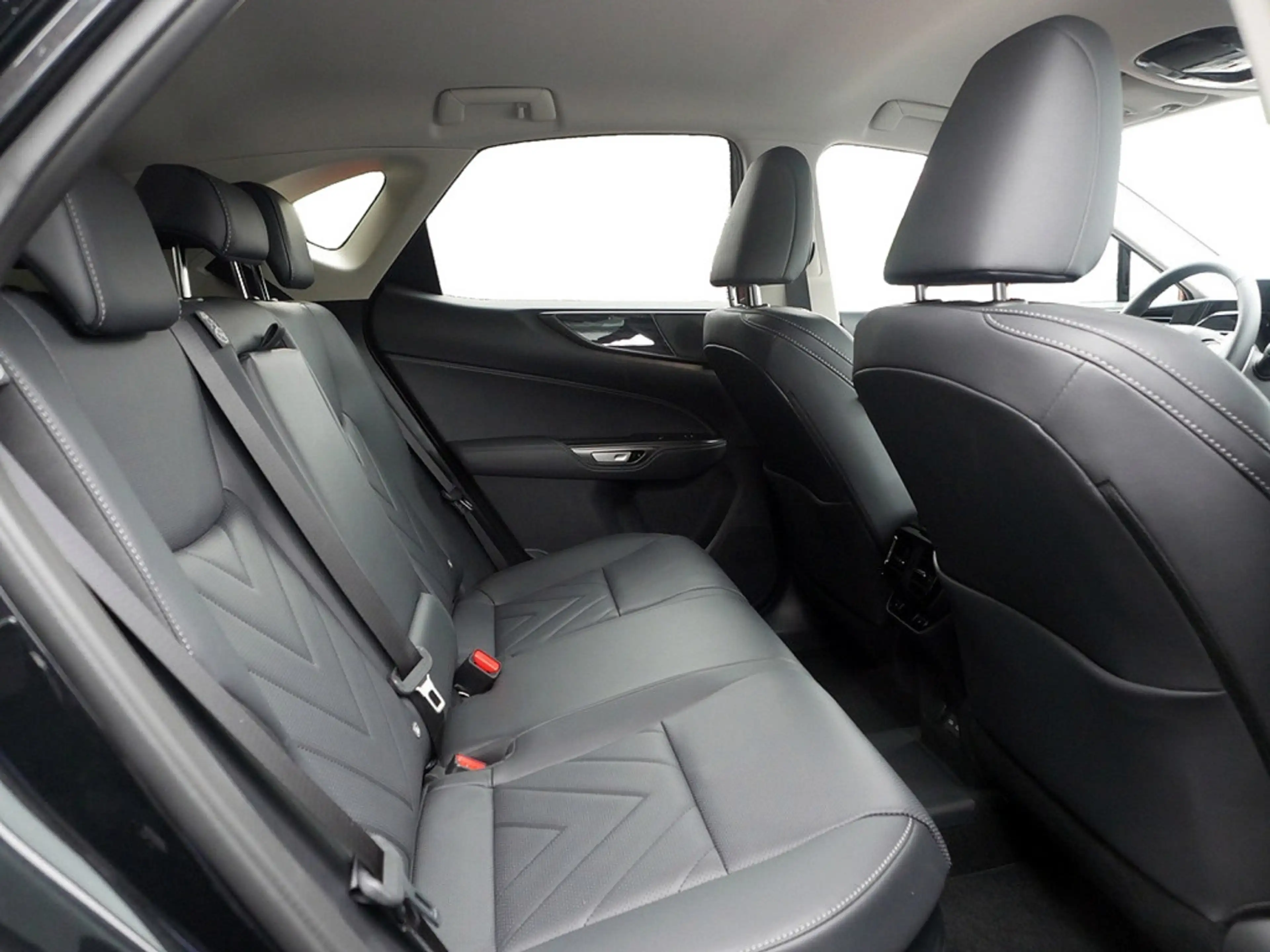 Lexus NX 450h+ E-Four Executive Line HUD LED 360° — photo 8