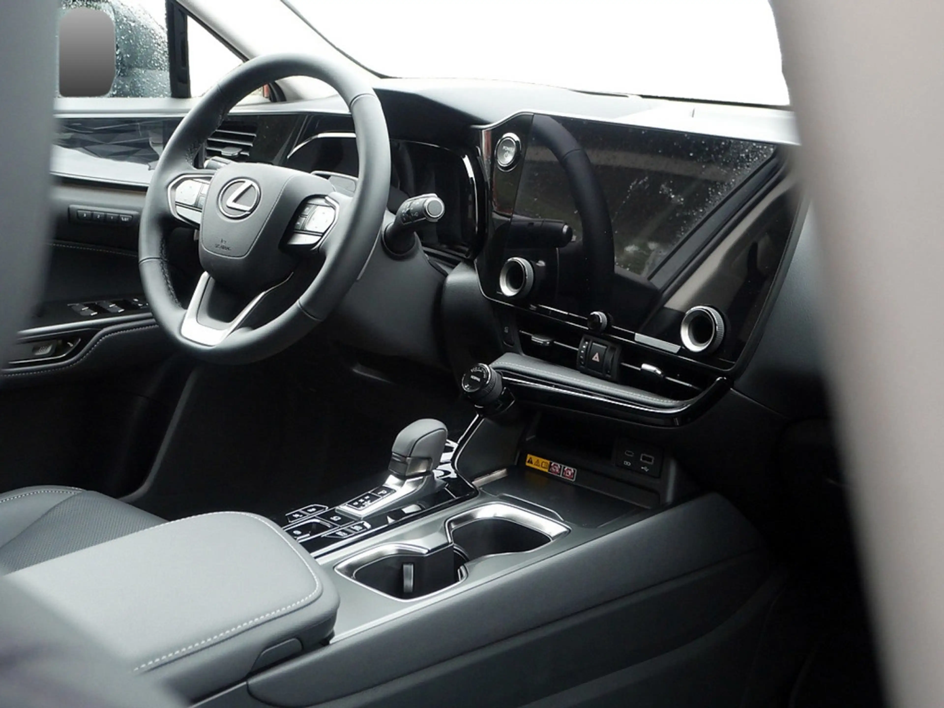 Lexus NX 450h+ E-Four Executive Line HUD LED 360° — photo 10