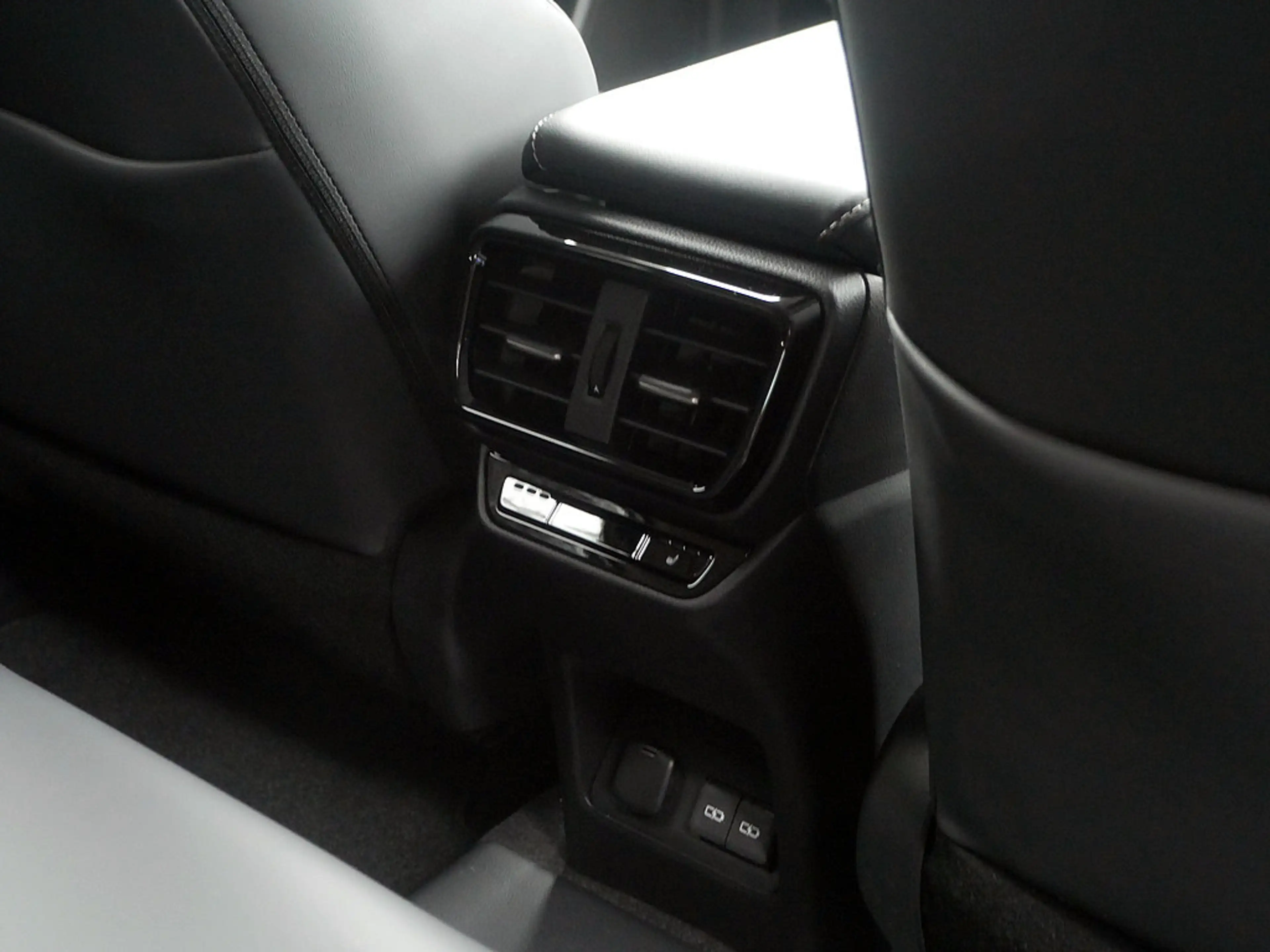 Lexus NX 450h+ E-Four Executive Line HUD LED 360° — photo 12