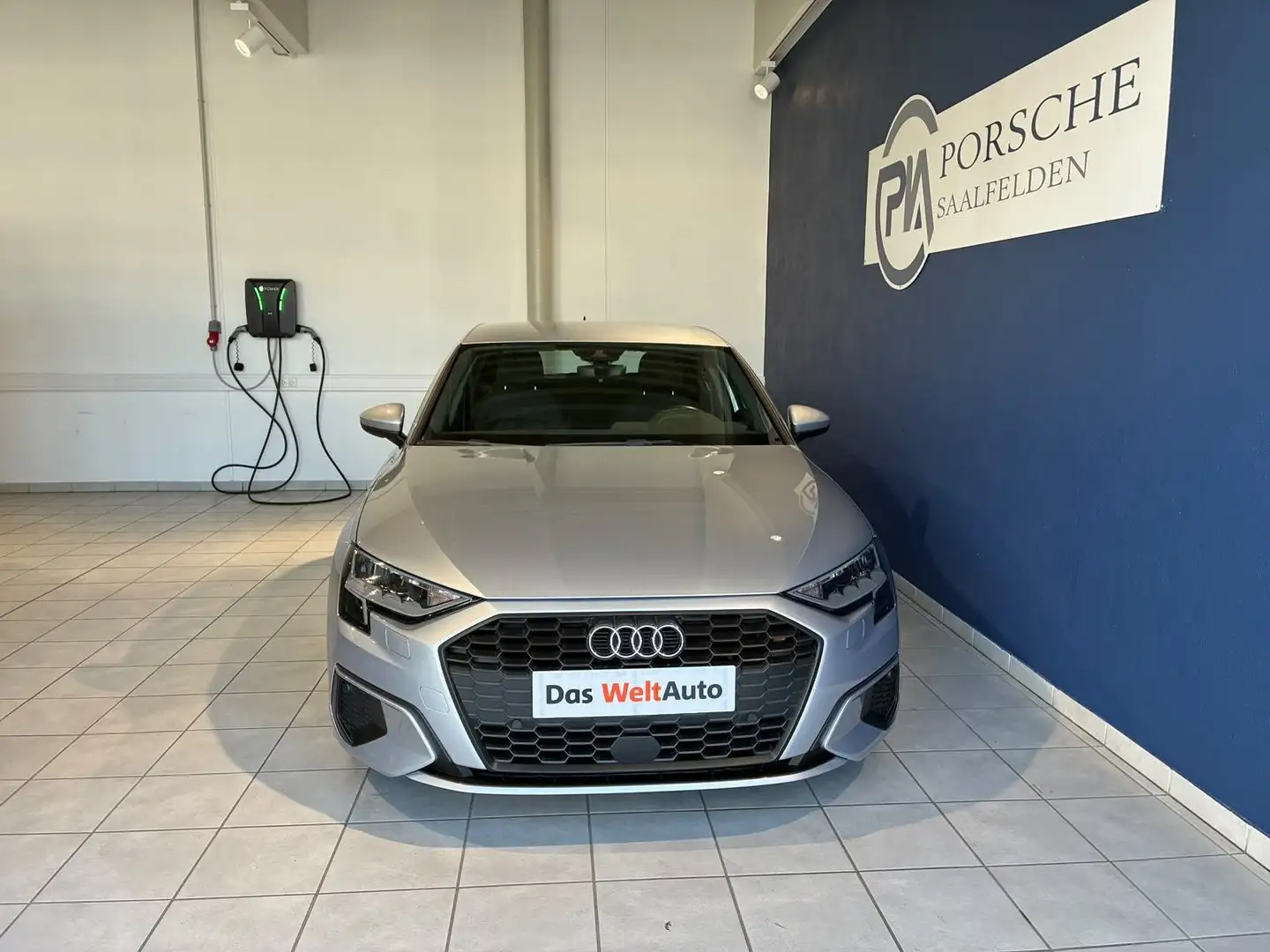 Audi A3 30 TDI Silber - 2