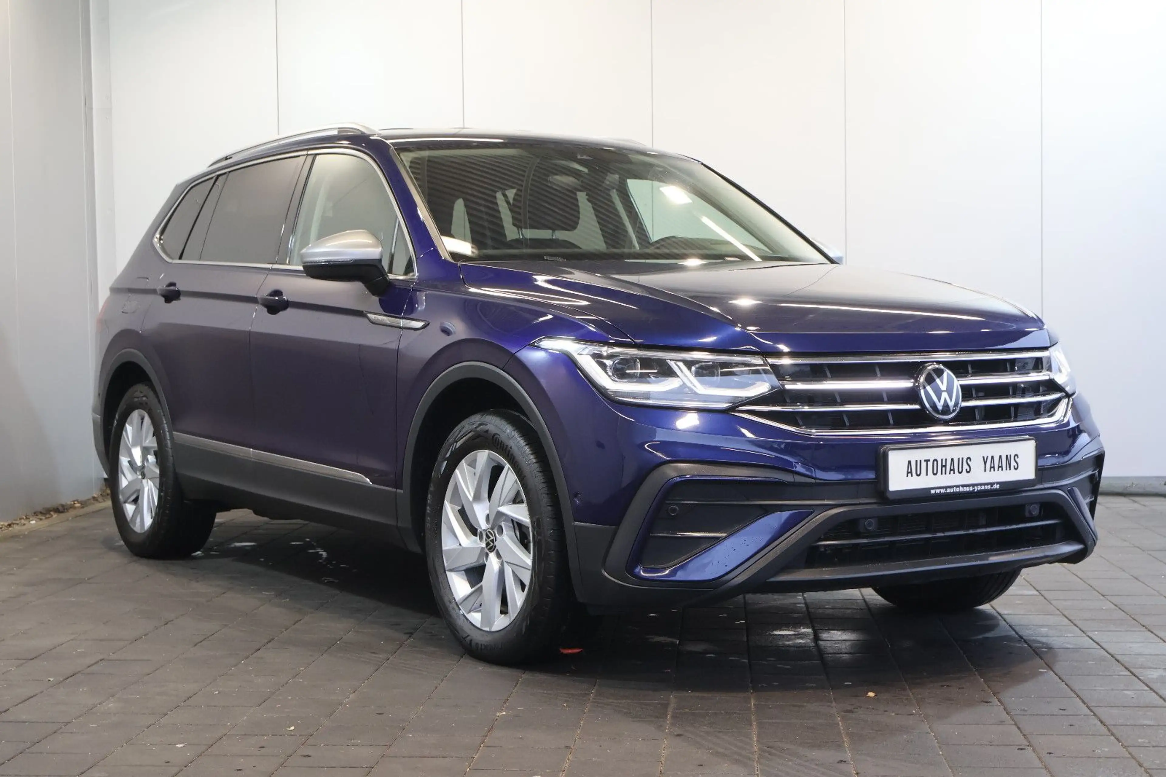 Volkswagen Tiguan Allspace 2.0 TDI Life HUD+AID+MATRIX+AHK — photo 3