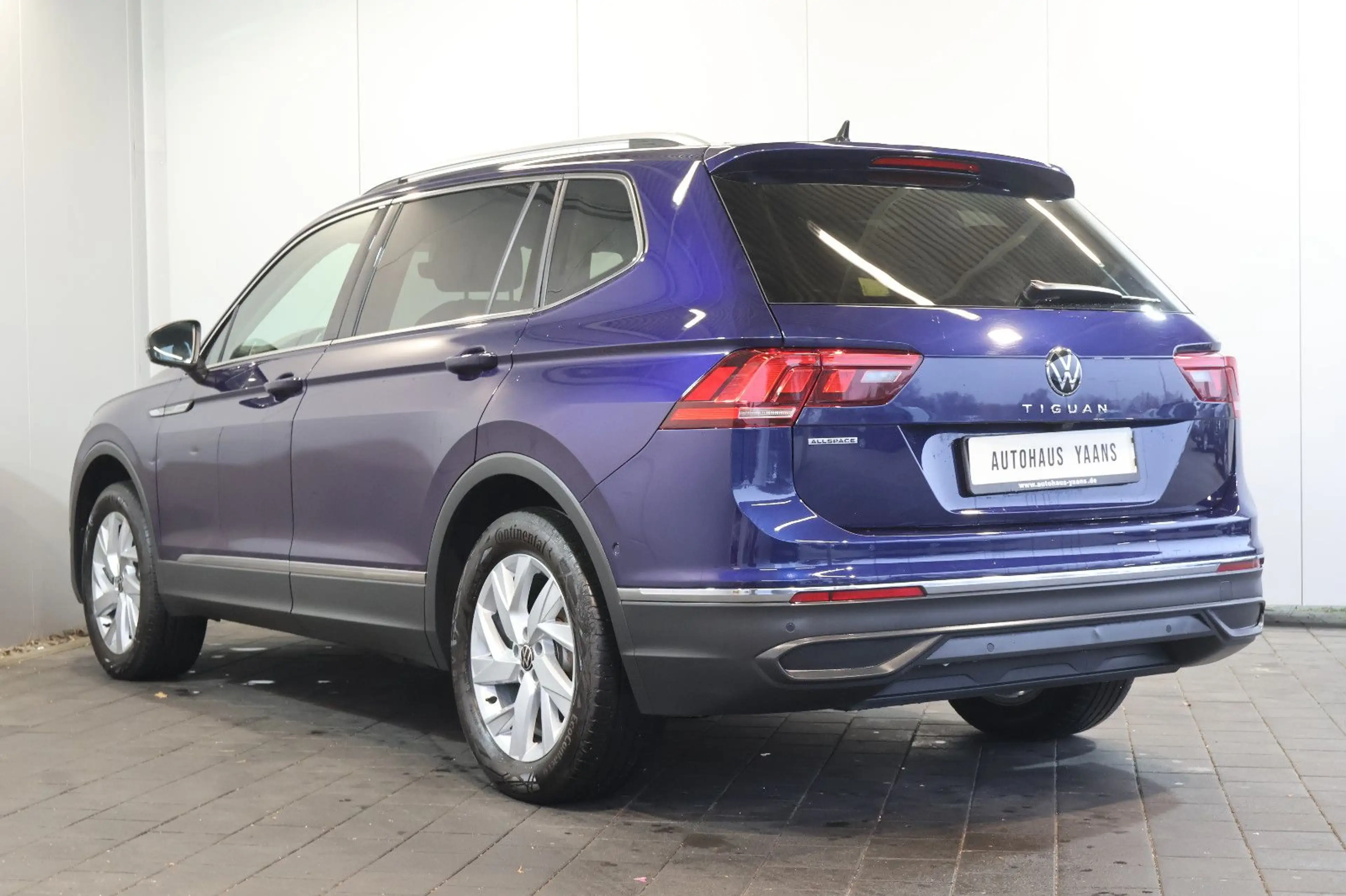 Volkswagen Tiguan Allspace 2.0 TDI Life HUD+AID+MATRIX+AHK — photo 6