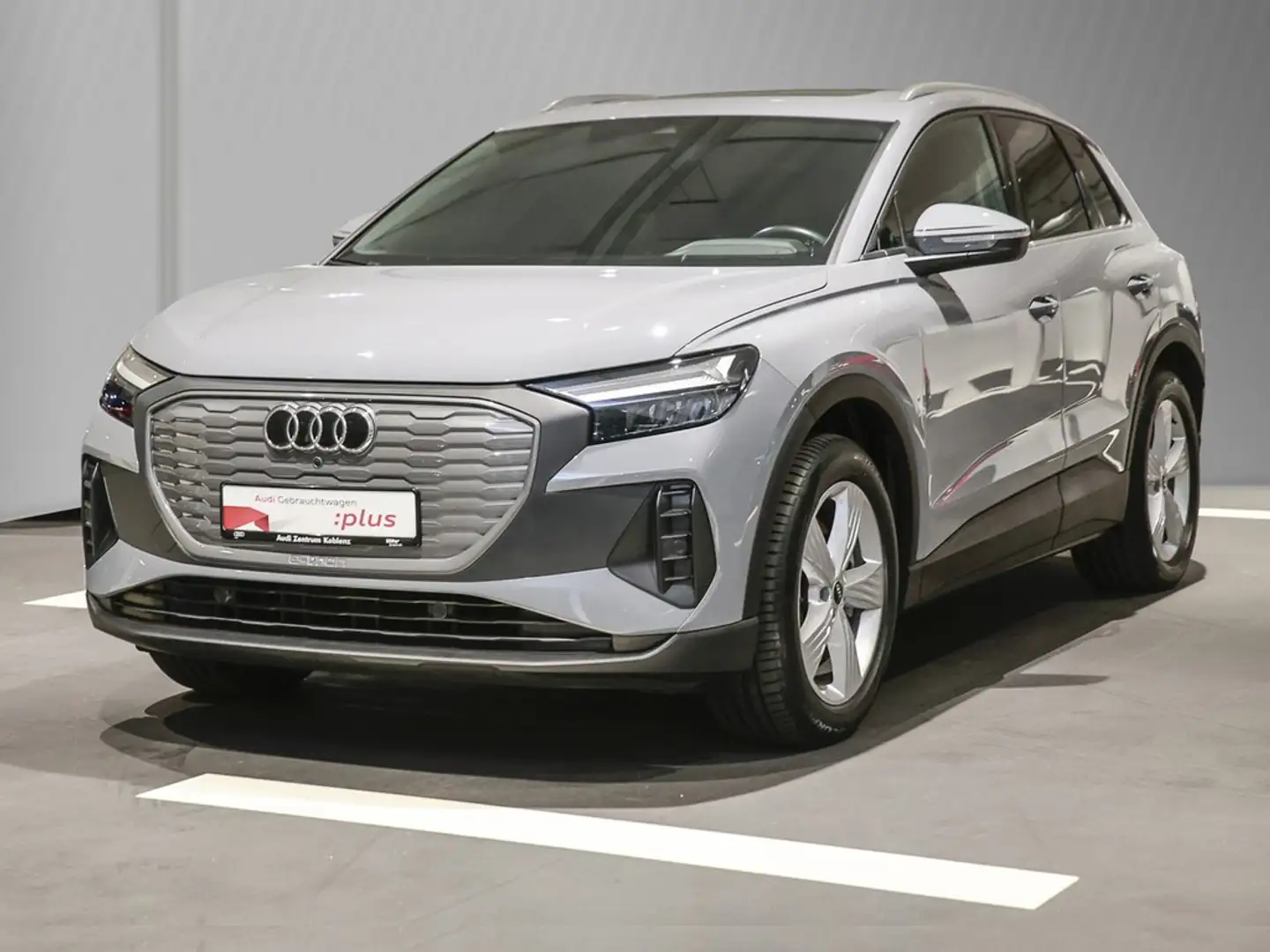 Audi Q4 e-tron 40 Panorama AHK Grau - 2