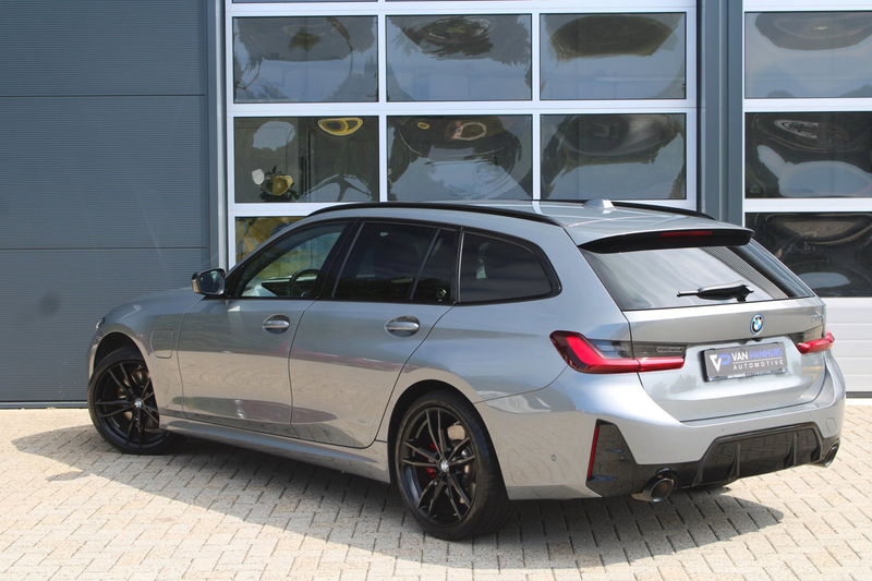 BMW 330 3-serie Touring 330e M-Sport Pro | ACC | Head-up | — photo 2