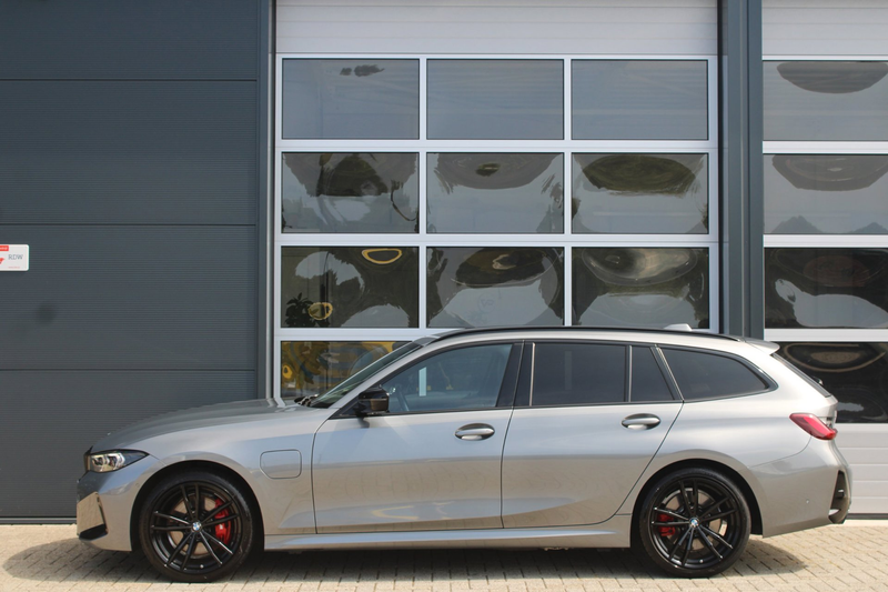 BMW 330 3-serie Touring 330e M-Sport Pro | ACC | Head-up | — photo 10