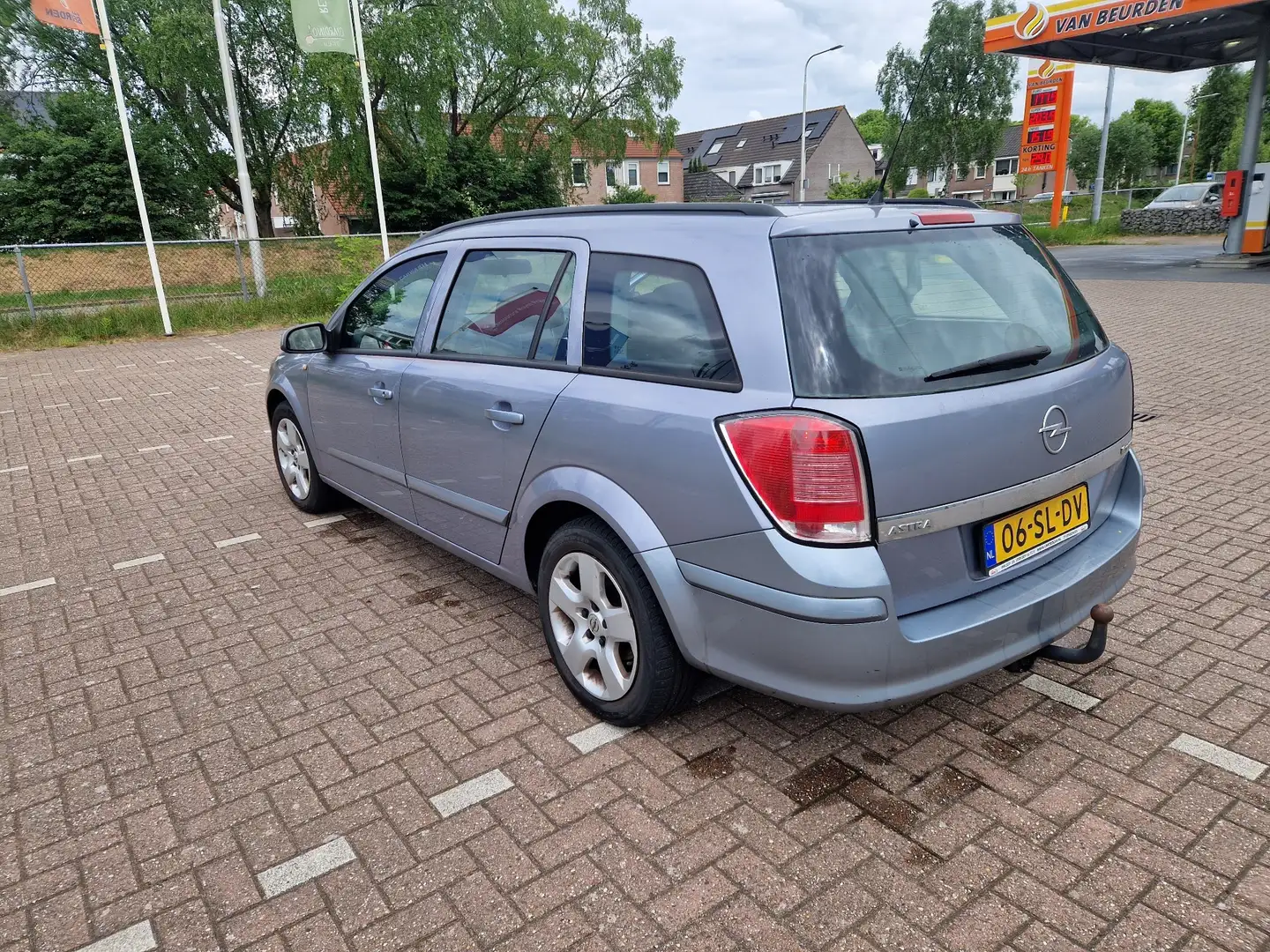 Opel Astra 1.6 Caravan Edition - 2