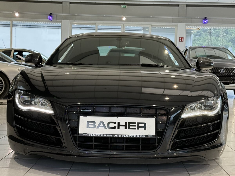 Audi R8 Coupe 5.2 FSI quattro — photo 12