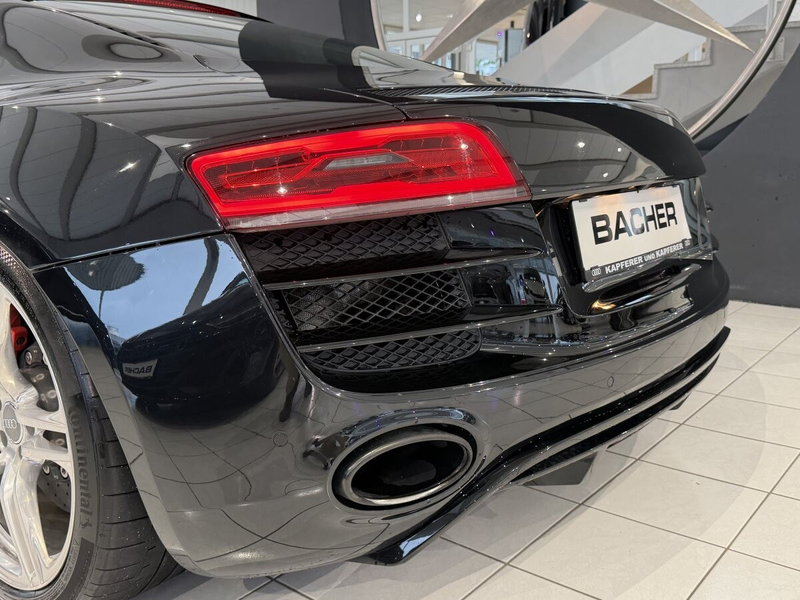 Audi R8 Coupe 5.2 FSI quattro — photo 15