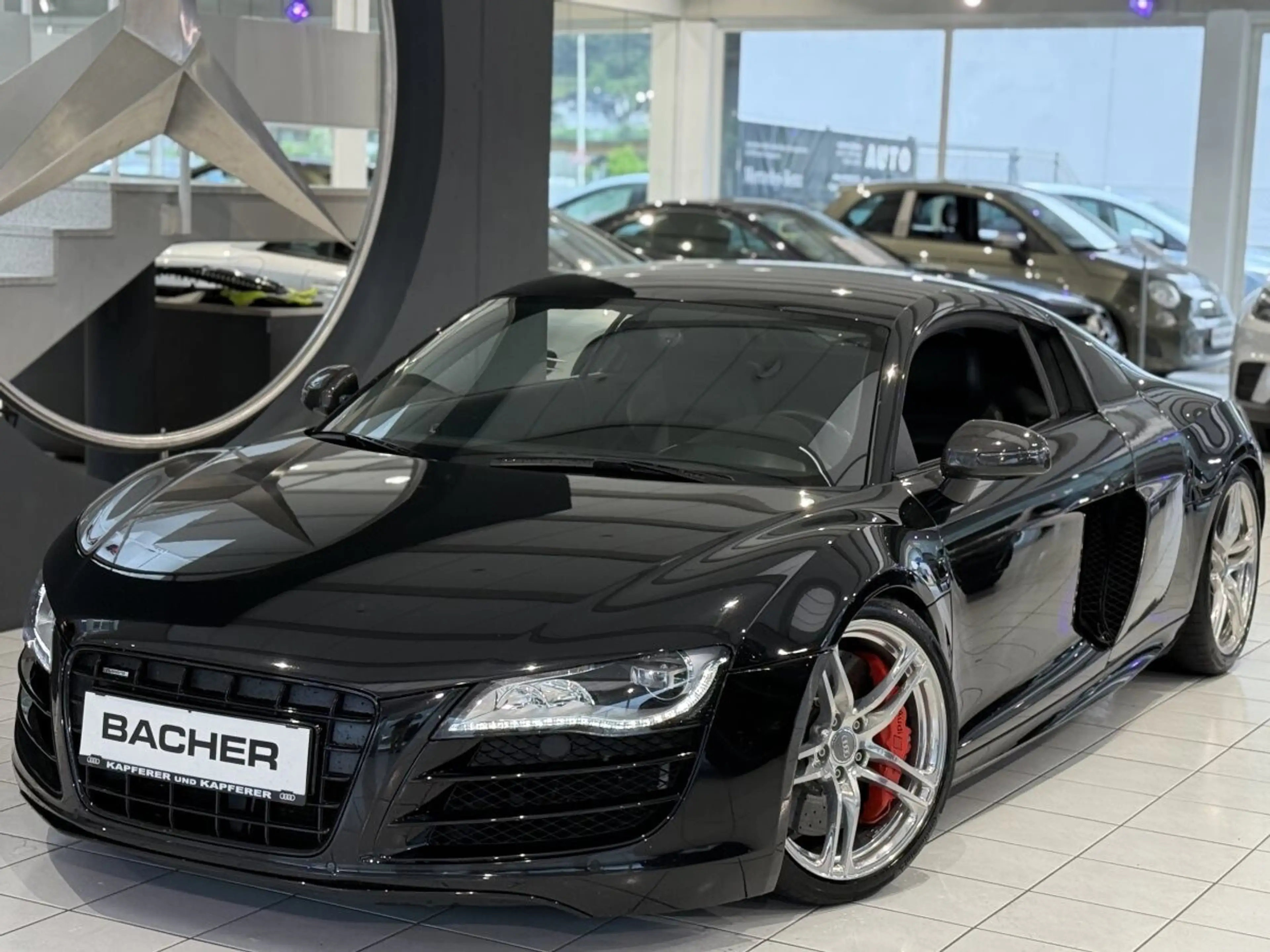 Audi R8 Coupe 5.2 FSI quattro — photo 2