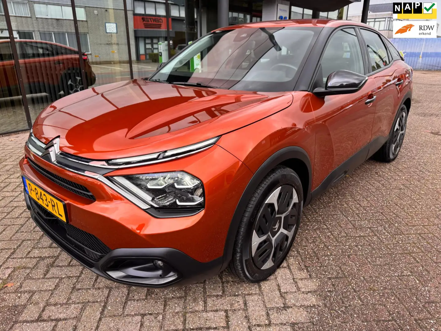 Citroen C4 1.2 Puretech Feel / Apple/Android Carplay / Virtue Orange - 1