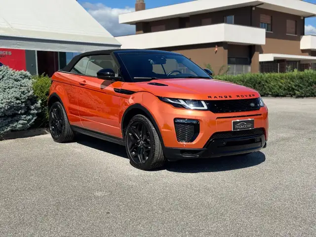 Land Rover Range Rover Evoque view 3