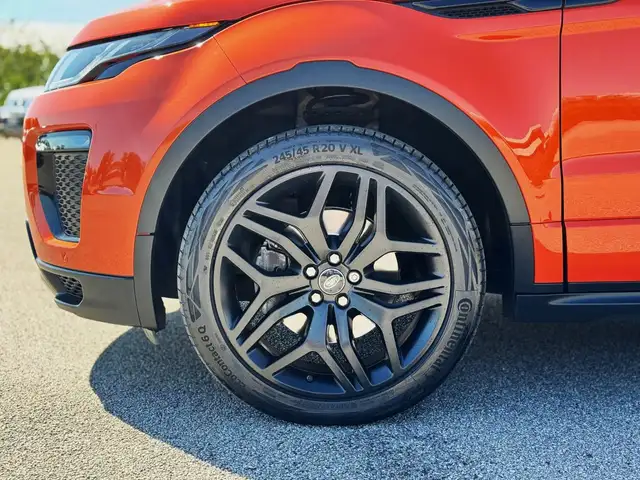 Land Rover Range Rover Evoque view 17