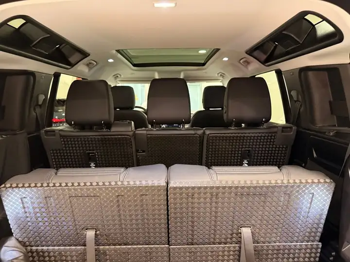 Land Rover Defender 2025, foto 8