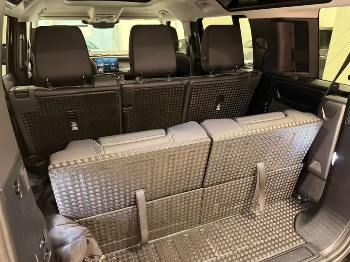 Land Rover Defender 2025, foto 7