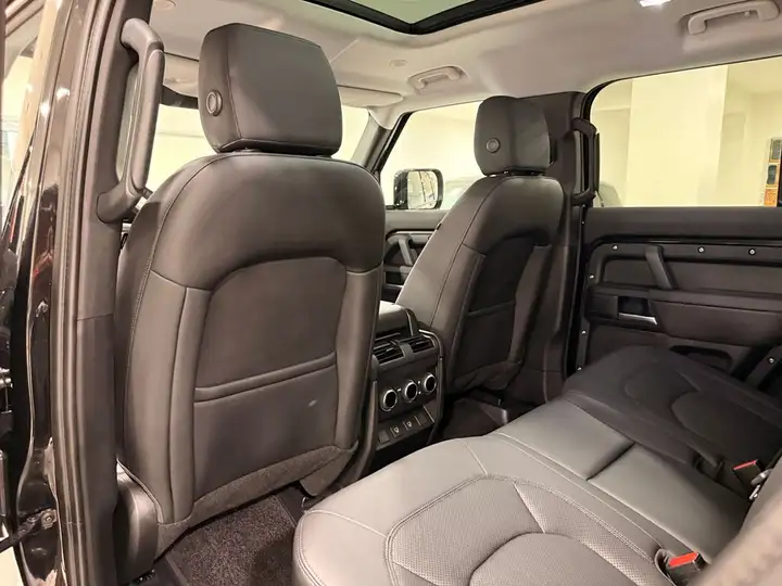 Land Rover Defender 2025, foto 21