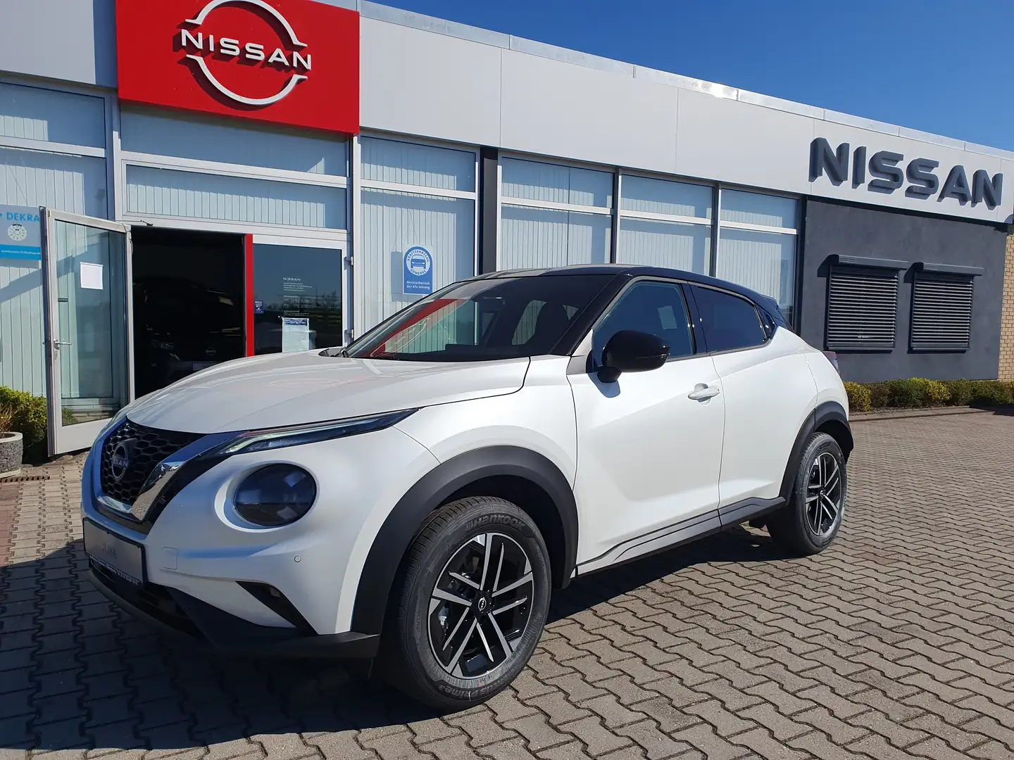 Nissan Juke 1.0 DIG-T N-Connecta, Navi, Winter-Paket, Voll-LED Bianco - 1