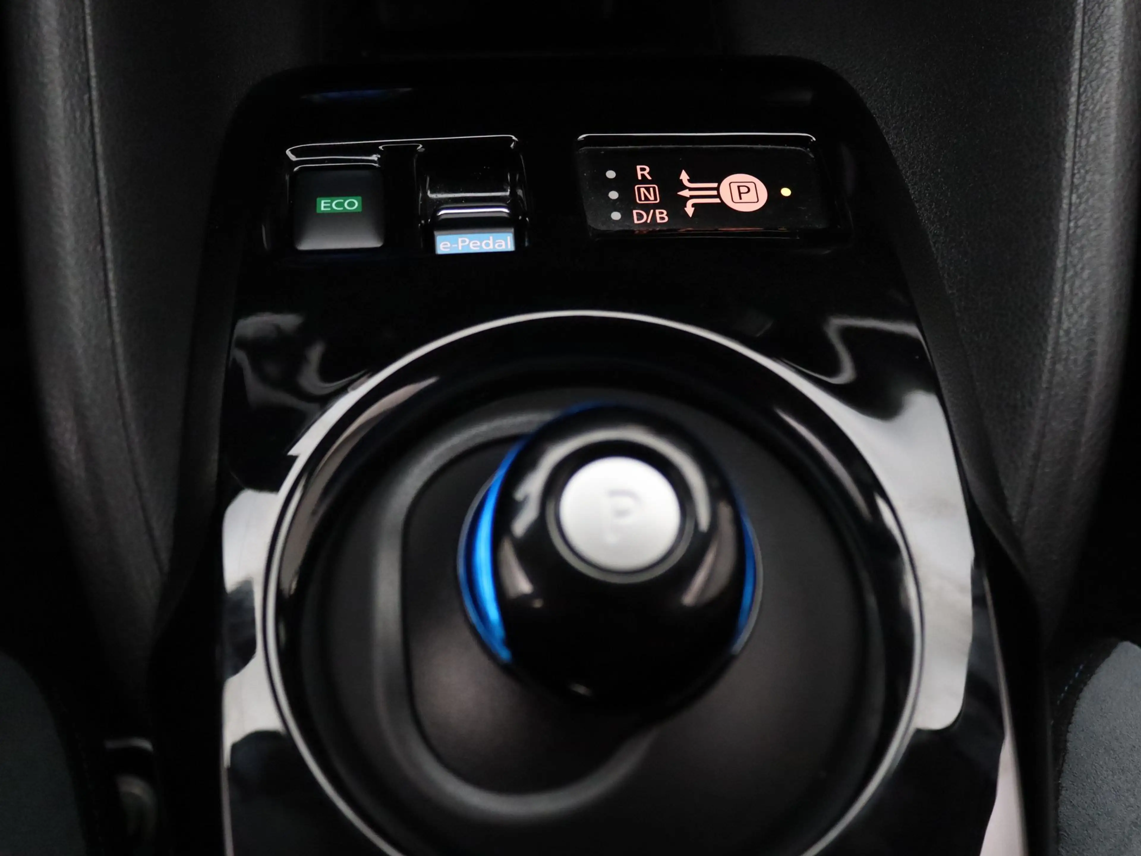 Nissan Leaf e+ Tekna 59 kWh Apple Carplay/Android Auto | Trekh — photo 16