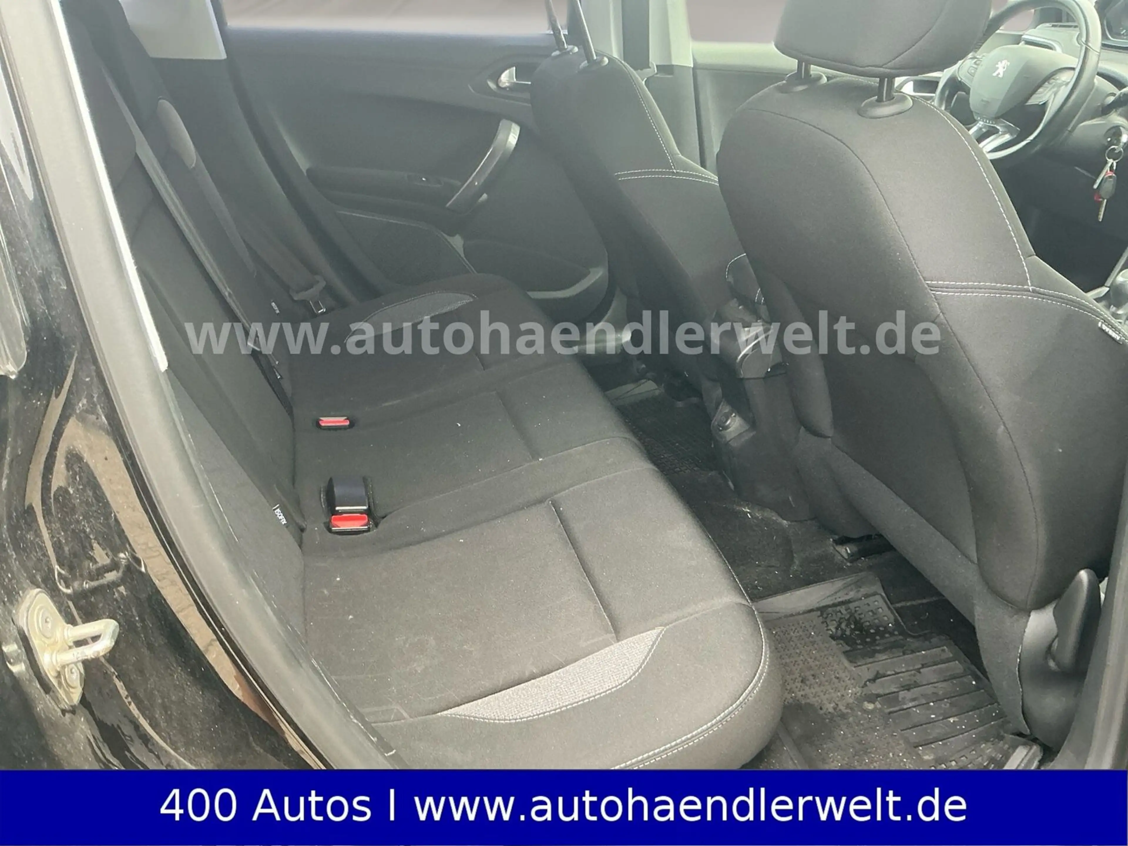 Peugeot 2008 1.2 PureTech Automatik — photo 12