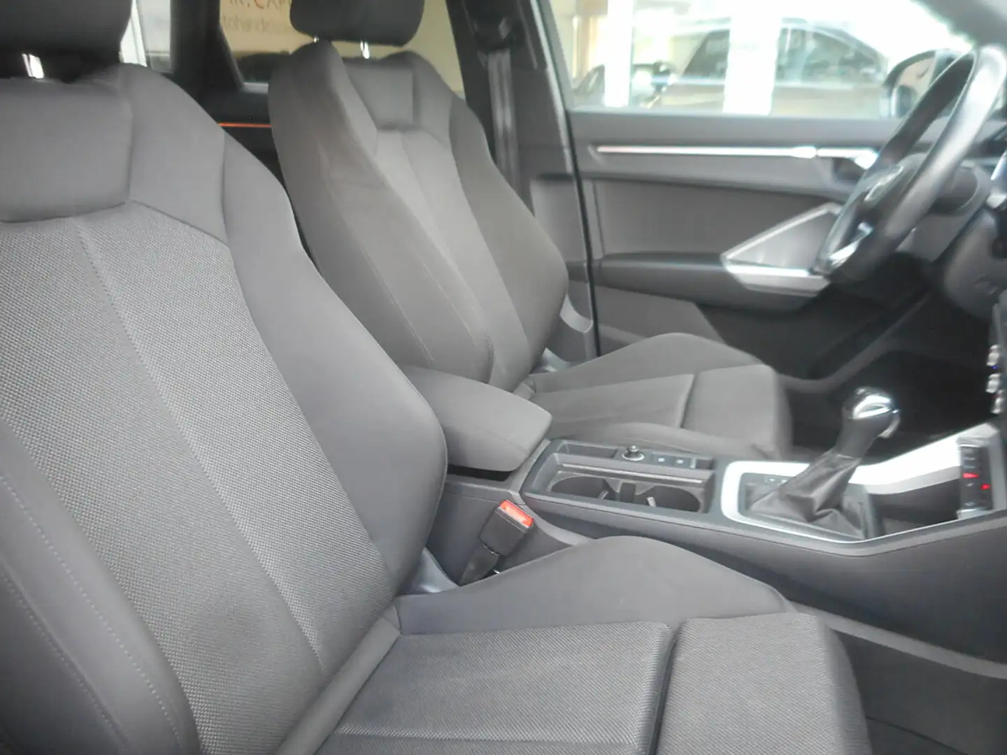 Audi Q3 35 TDI quattro S-tronic Schwarz - 2