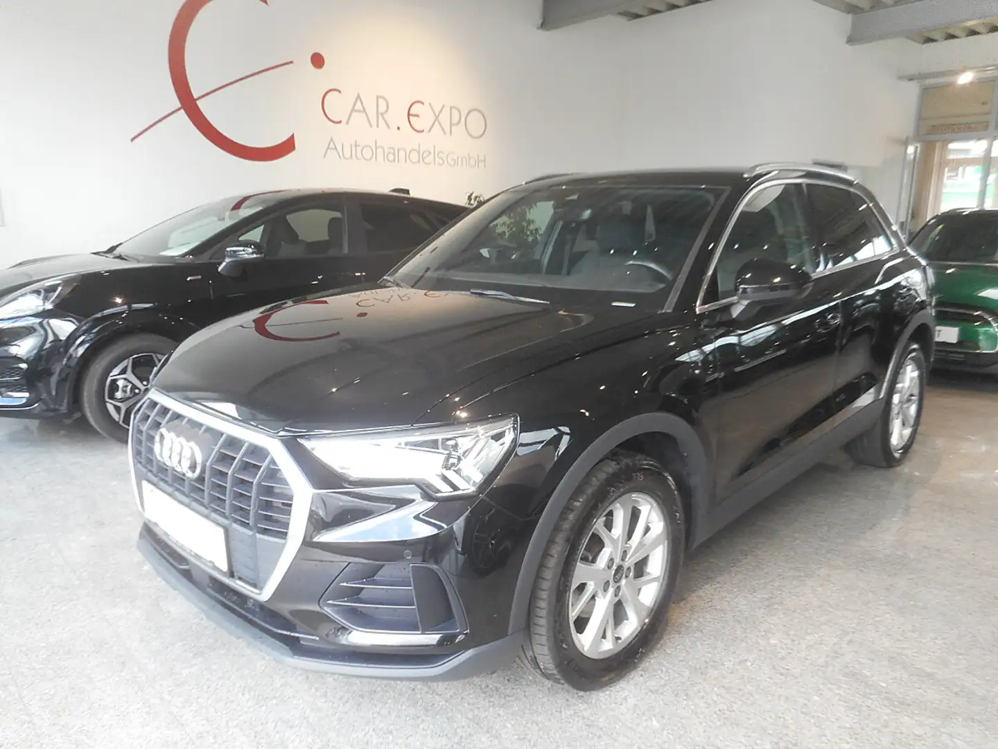 Audi Q3 35 TDI quattro S-tronic Schwarz - 1
