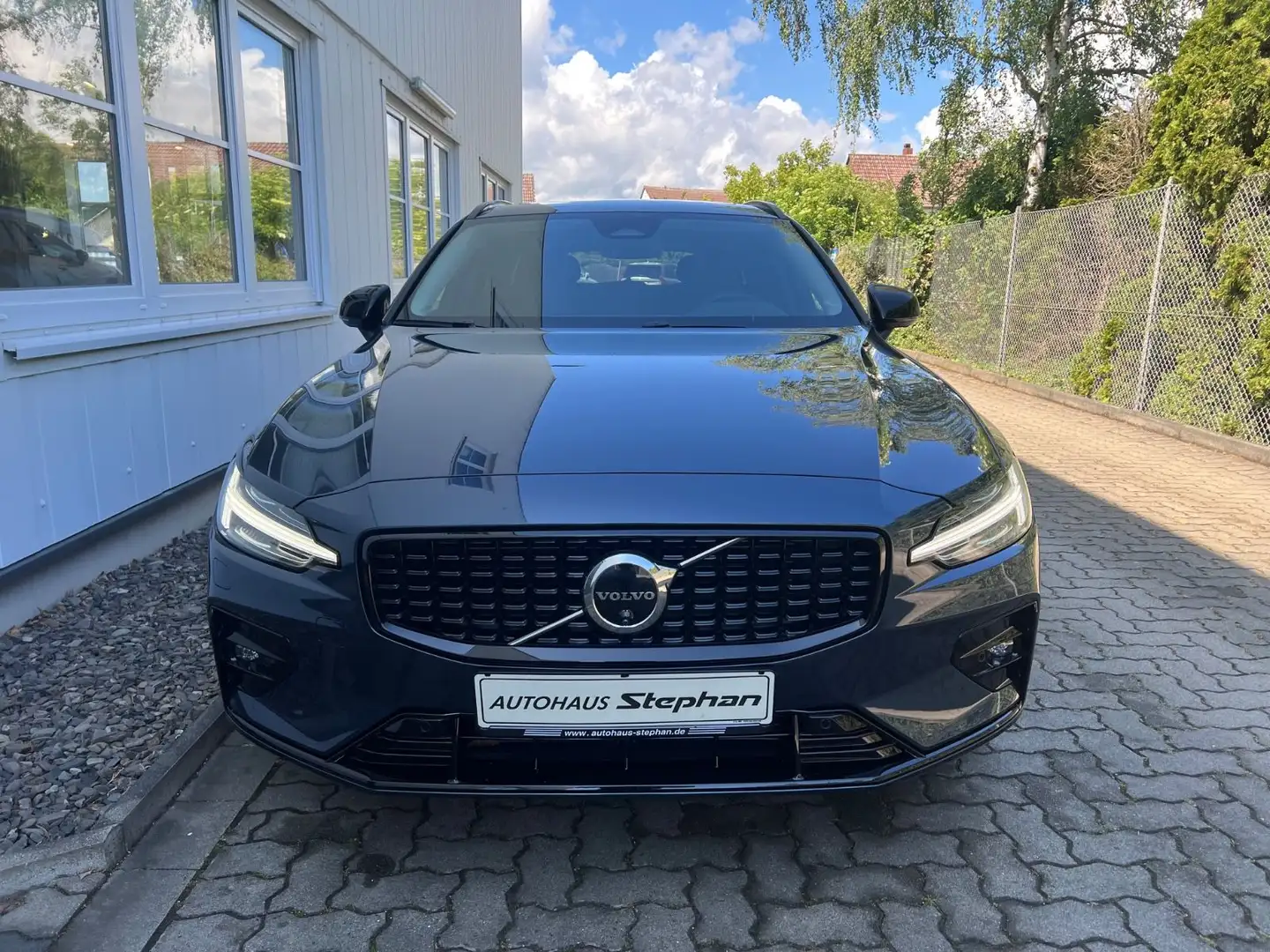 Volvo V60 B4 B Plus Dark Autom. MY24 GARANTIE -34% Blu/Azzurro - 2