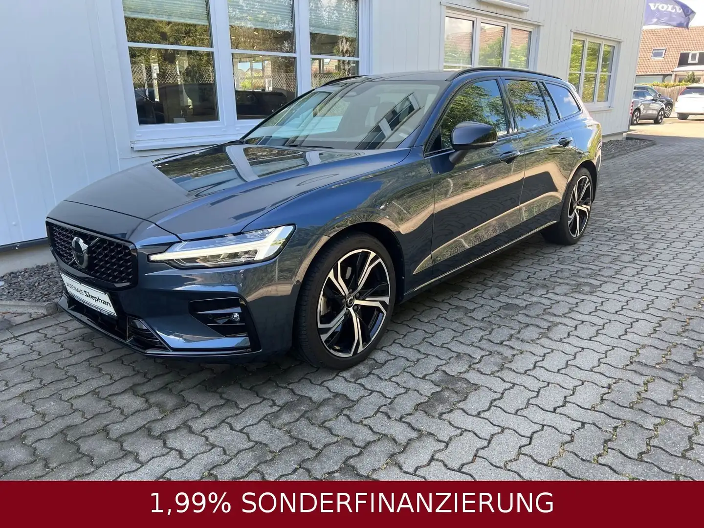 Volvo V60 B4 B Plus Dark Autom. MY24 GARANTIE -34% Blu/Azzurro - 1