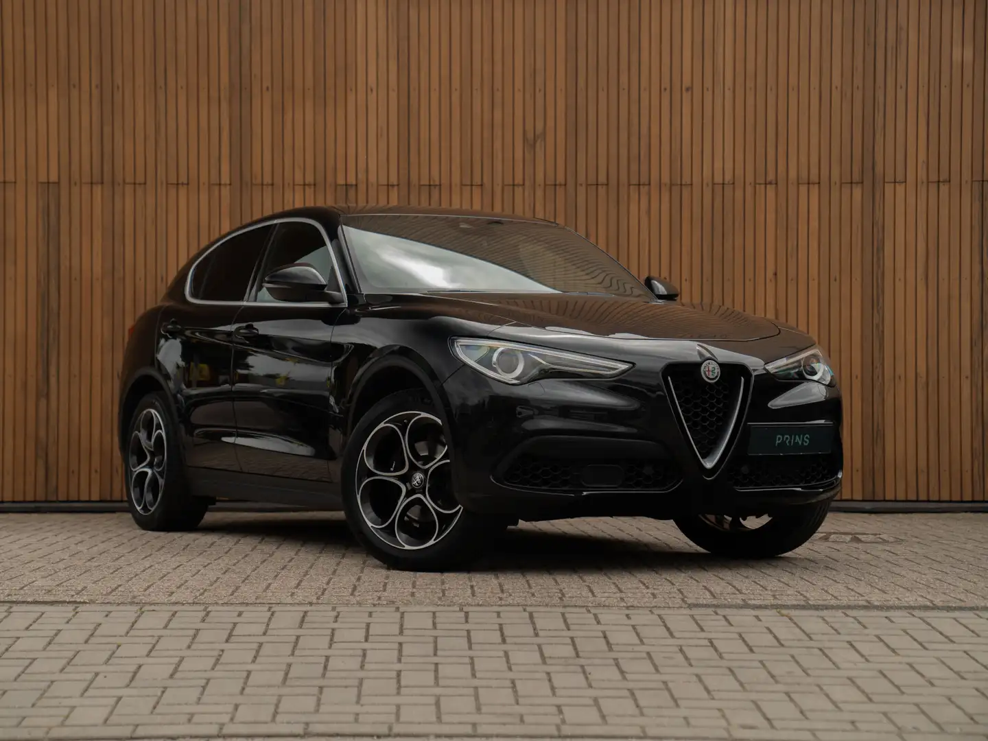 Alfa Romeo Stelvio 2.0T AWD Super | Veloce stoelen Zwart - 2