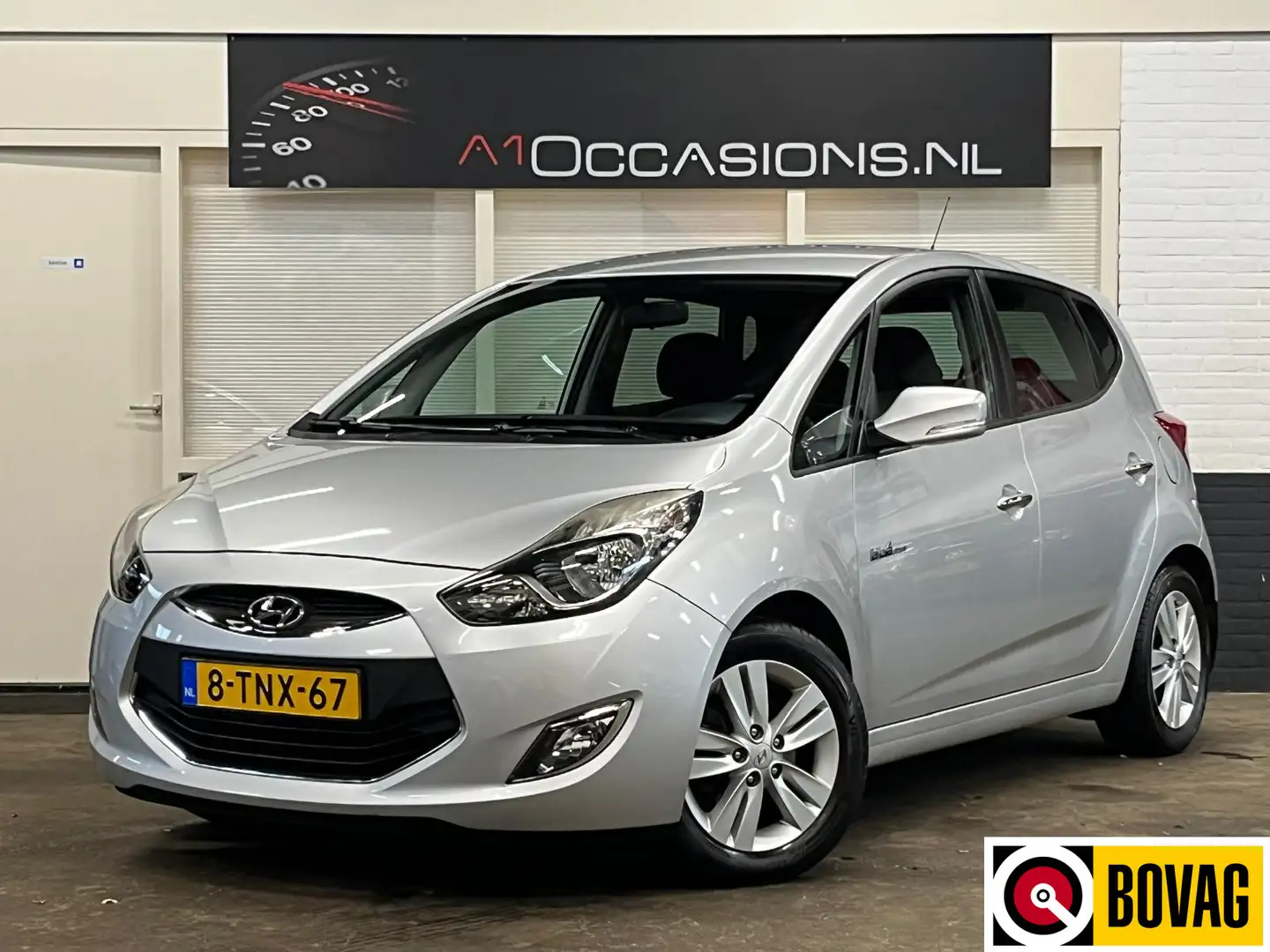 Hyundai iX20 1.4i i-Vision Gris - 1