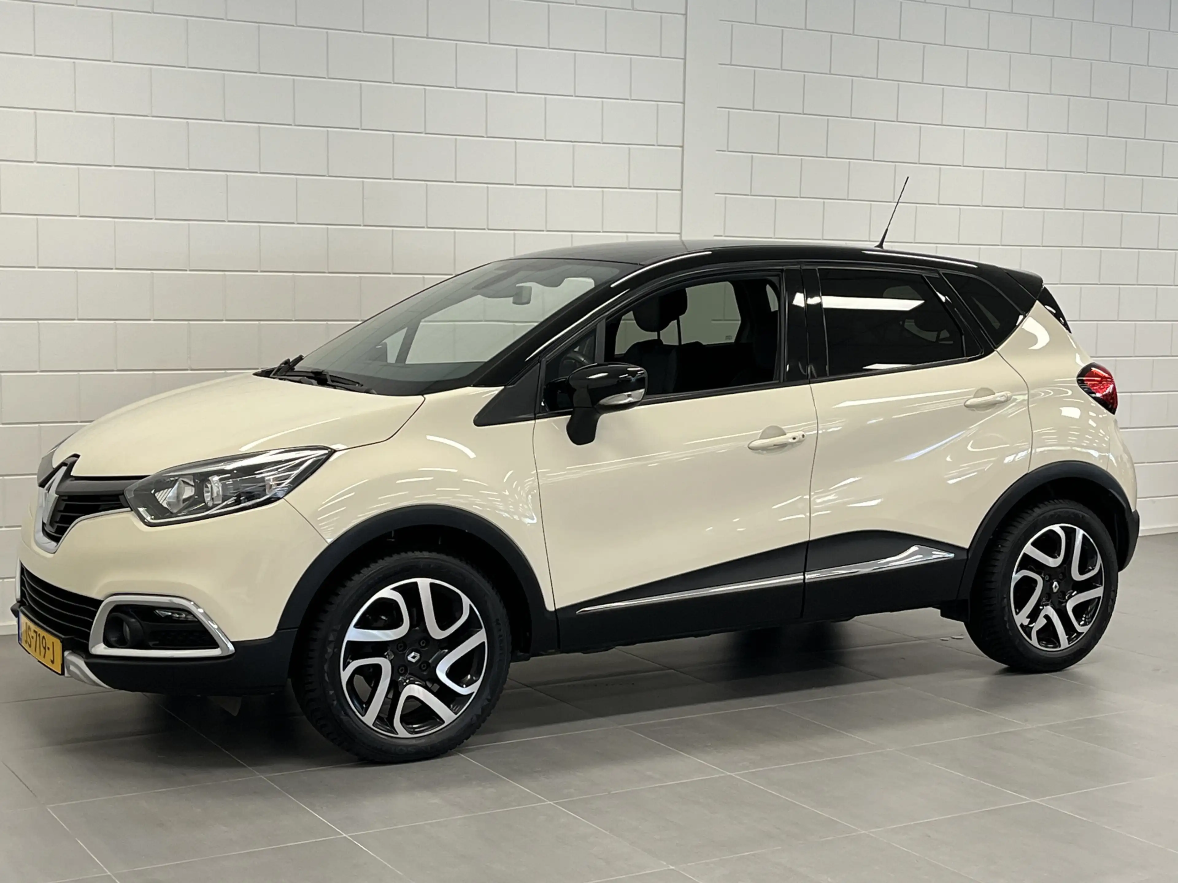 Renault Captur 1.2 TCe Xmod AUTOMAAT! | NAVIGATIE | LICHTMETALEN — photo 3