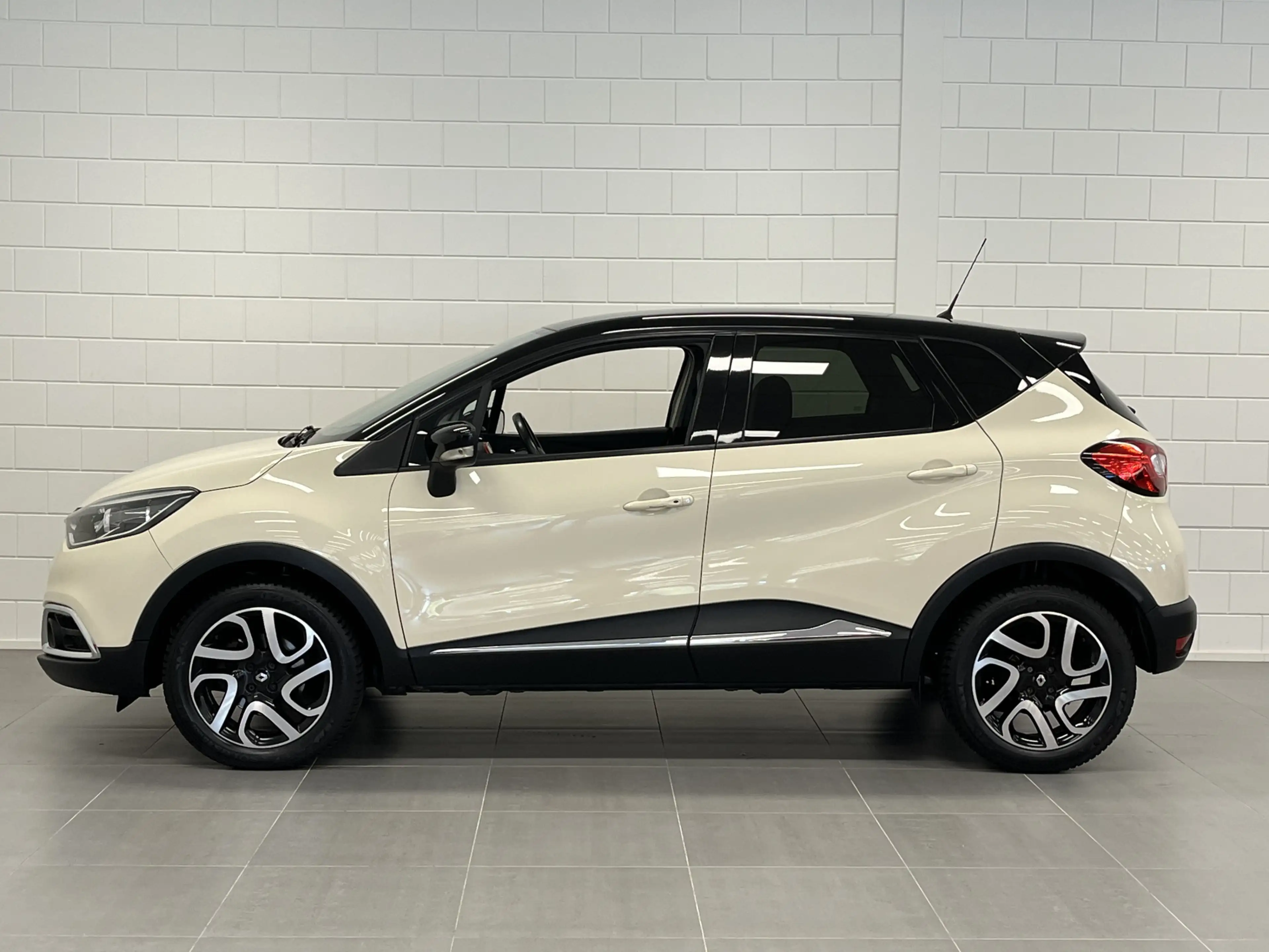 Renault Captur 1.2 TCe Xmod AUTOMAAT! | NAVIGATIE | LICHTMETALEN — photo 8